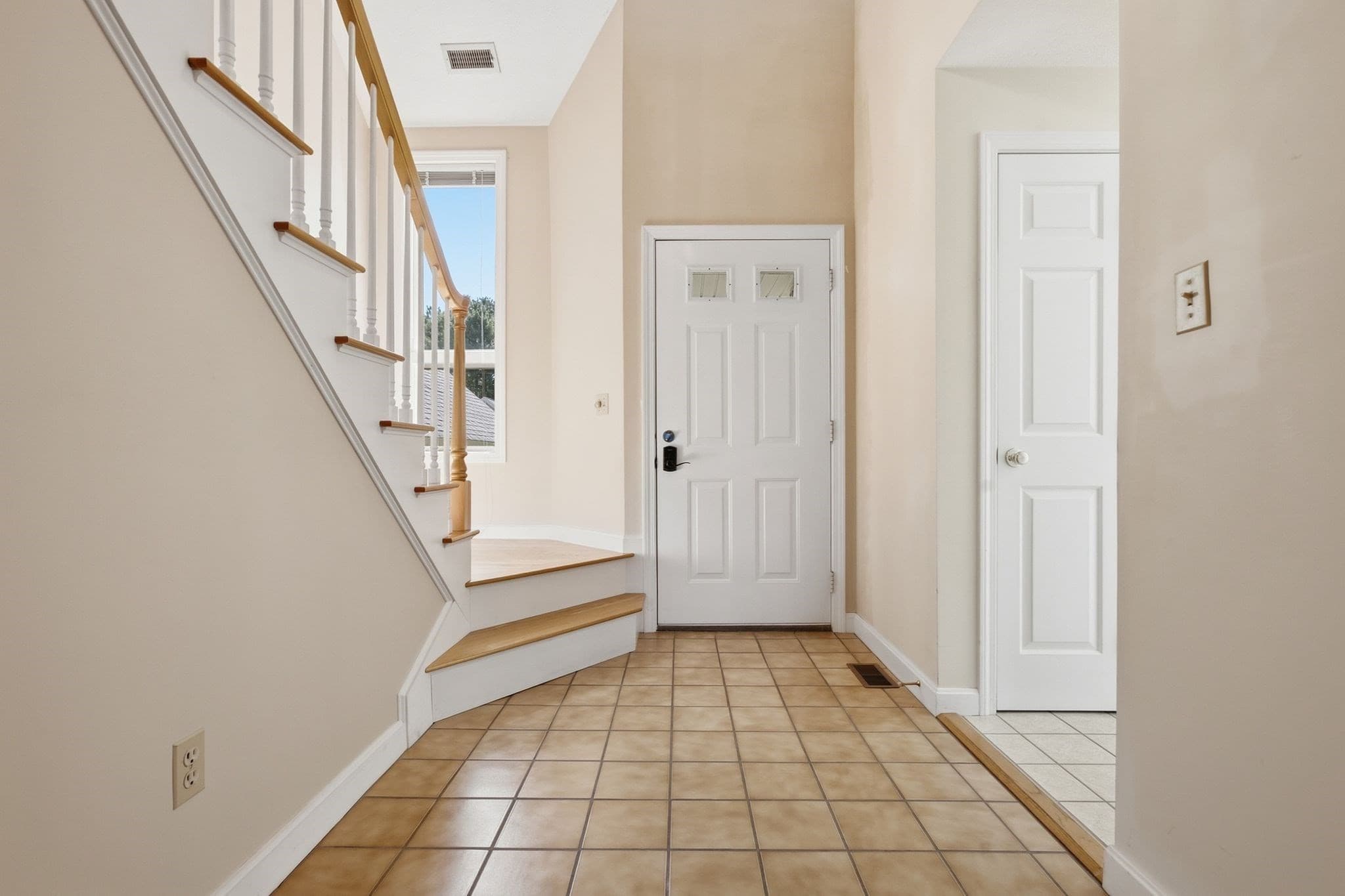 Condominium at 33 Mid Iron Dr # 33, North Reading MA 01864, North Reading, photo 3 of 39