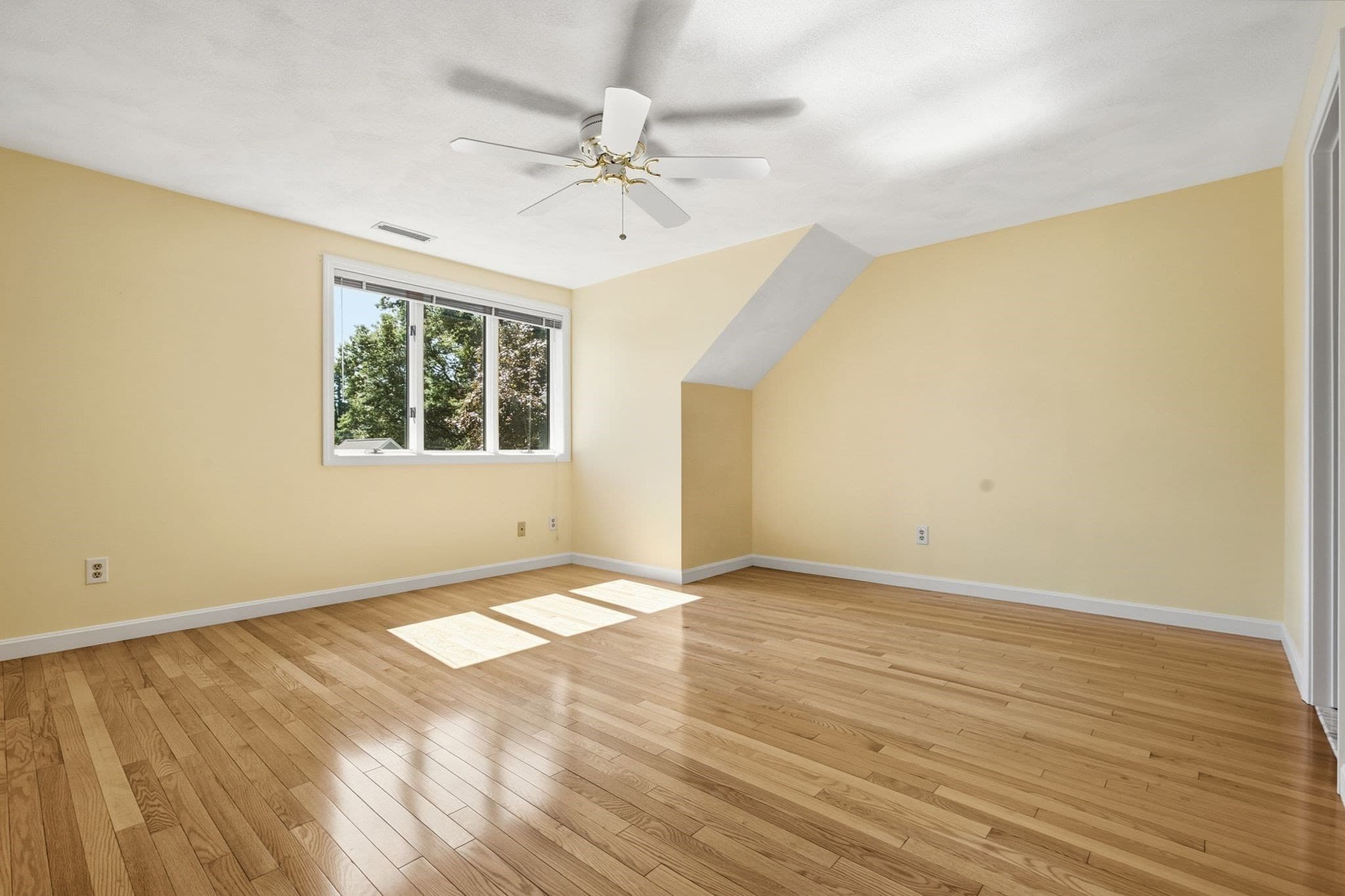 Condominium at 33 Mid Iron Dr # 33, North Reading MA 01864, North Reading, photo 18 of 39