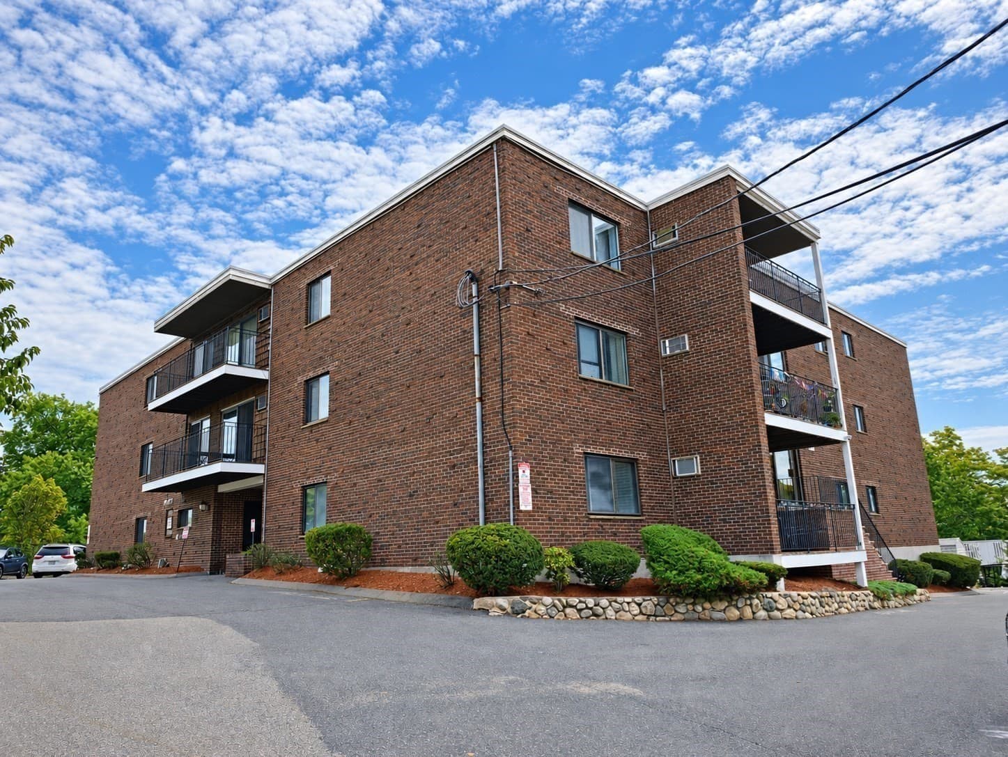 Condominium at 27 Alpine St # 8, Malden MA 02148, Malden, photo 23 of 26