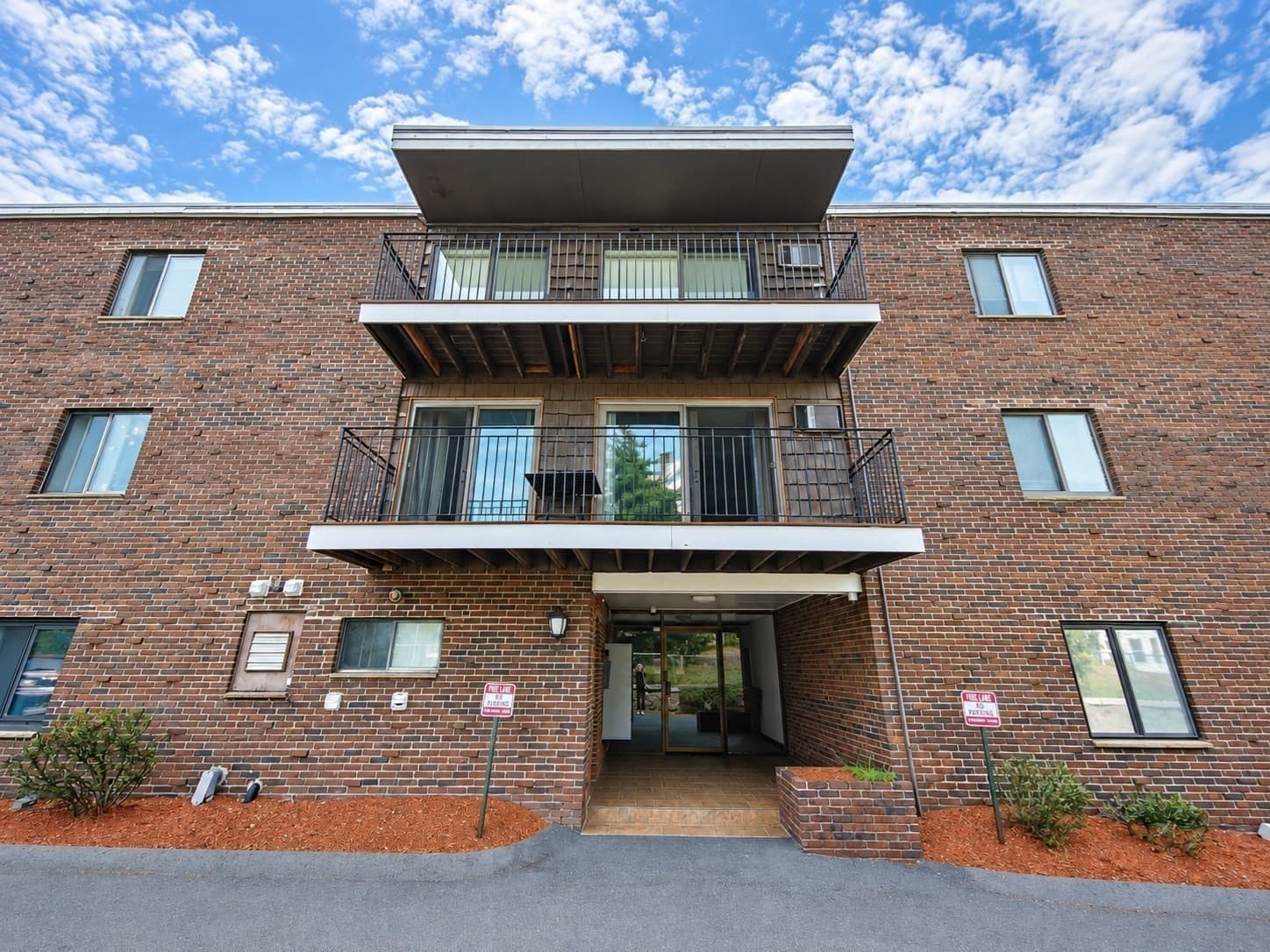 Condominium at 27 Alpine St # 8, Malden MA 02148, Malden, photo 24 of 26