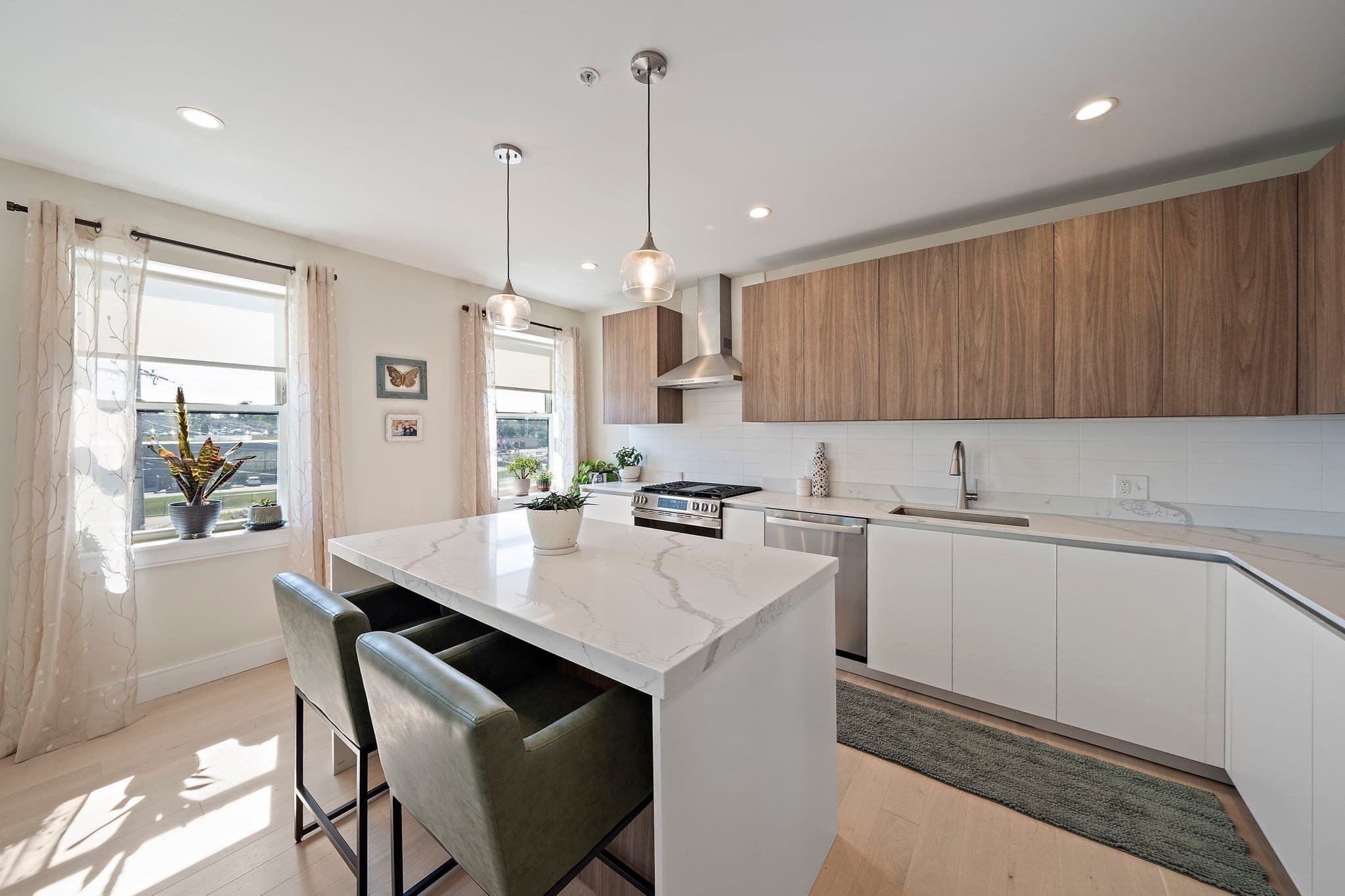 Condominium at 488 Quincy Ave # 4, Quincy MA 02169, photo 8 of 33