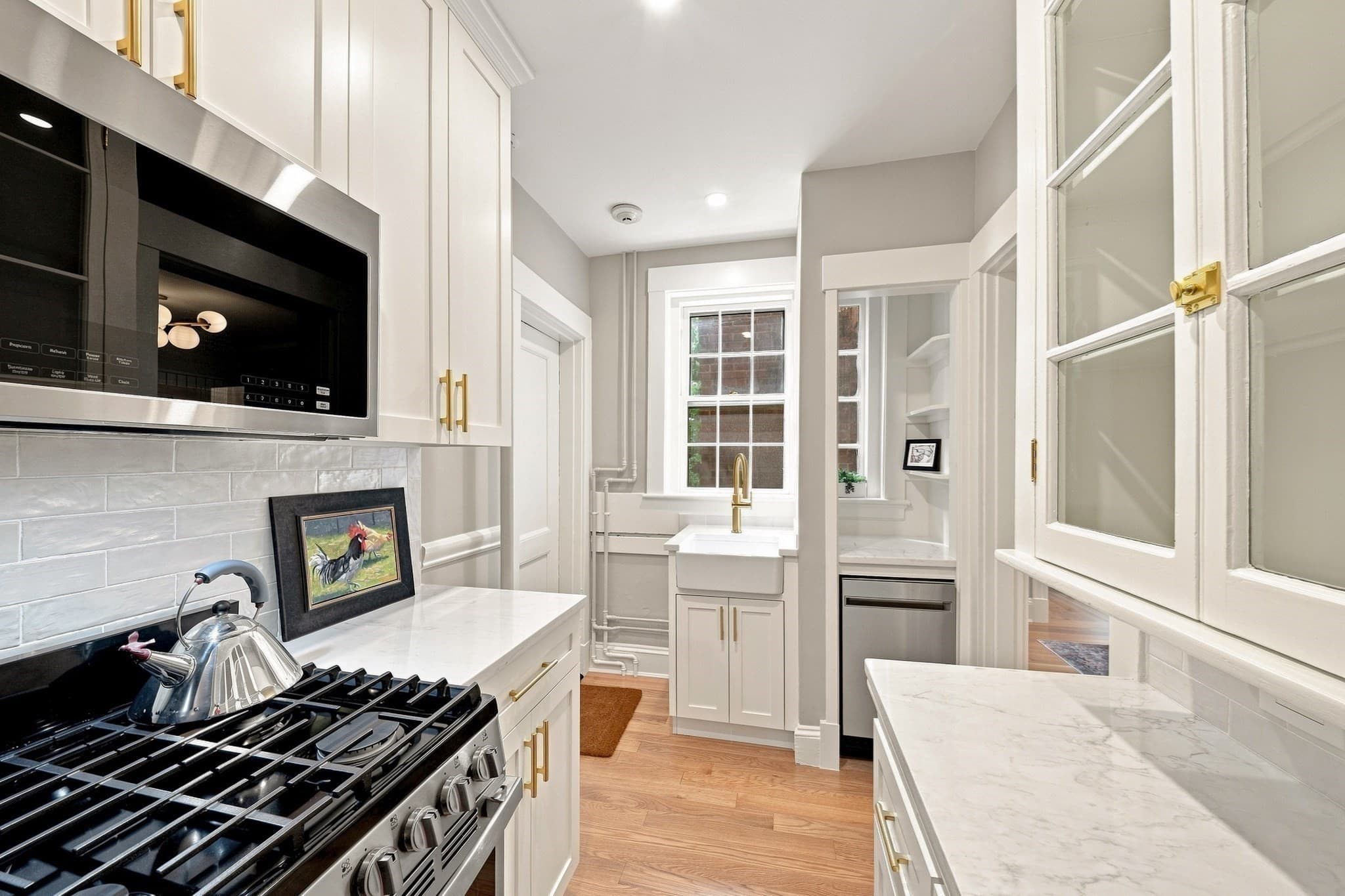 Condominium at 43 Linnaean # 2A, Cambridge MA 02138, Cambridge, photo 23 of 40