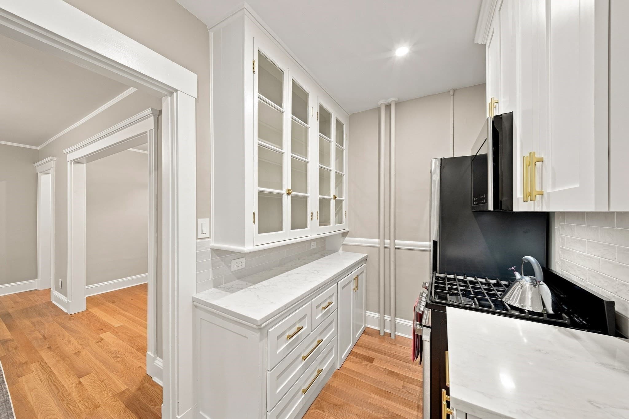 Condominium at 43 Linnaean # 2A, Cambridge MA 02138, Cambridge, photo 21 of 40