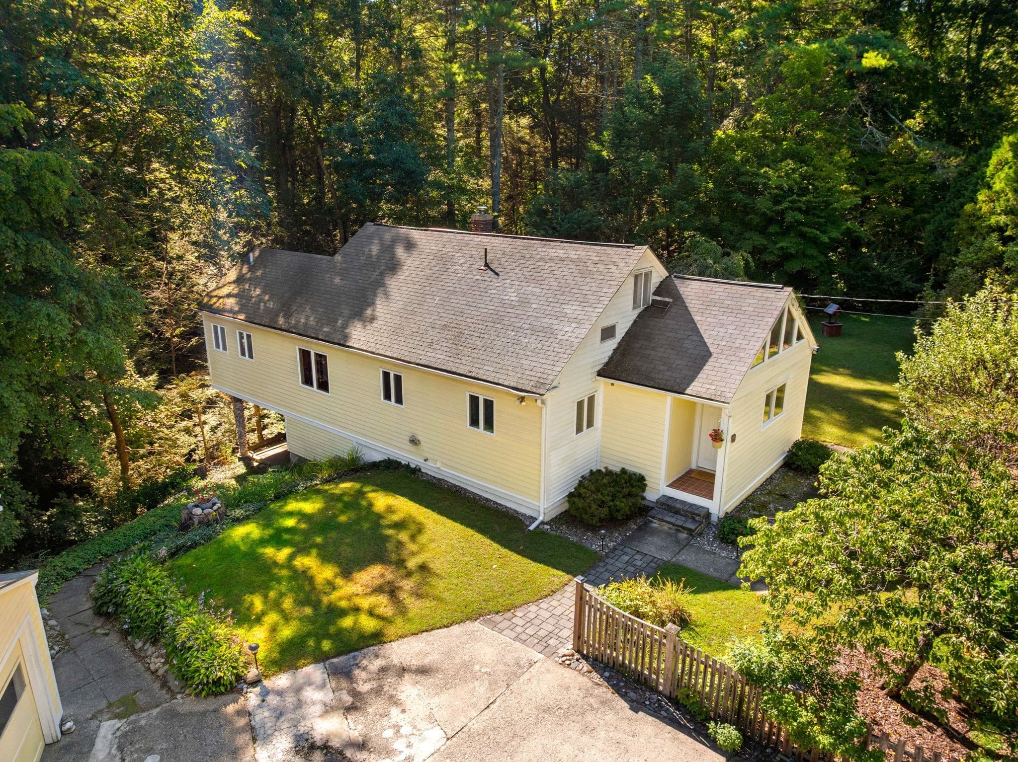 64 Lakeside Dr, Groton MA 01450