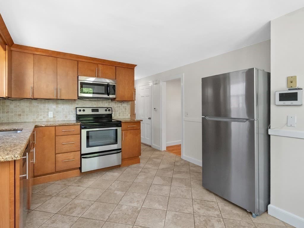 Single Family Residence at 194 Weston Street, Waltham MA 02453, Waltham, photo 7 of 37