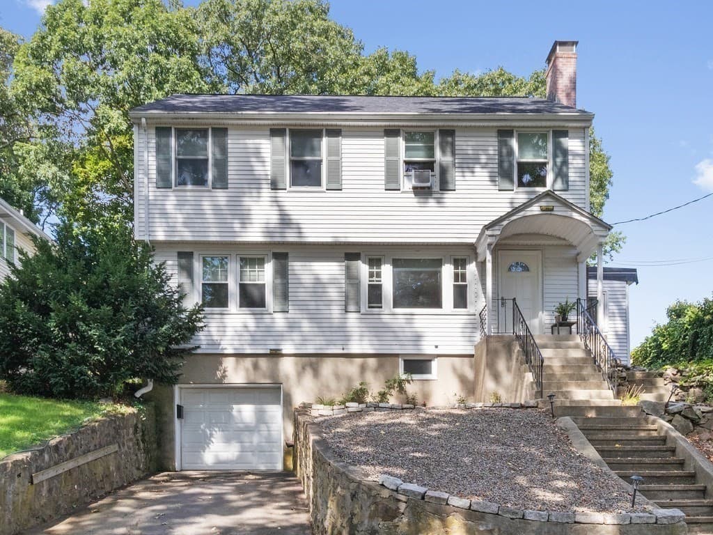 Single Family Residence at 81 Wetherbee Road, Waltham MA 02453, Waltham, photo 2 of 42