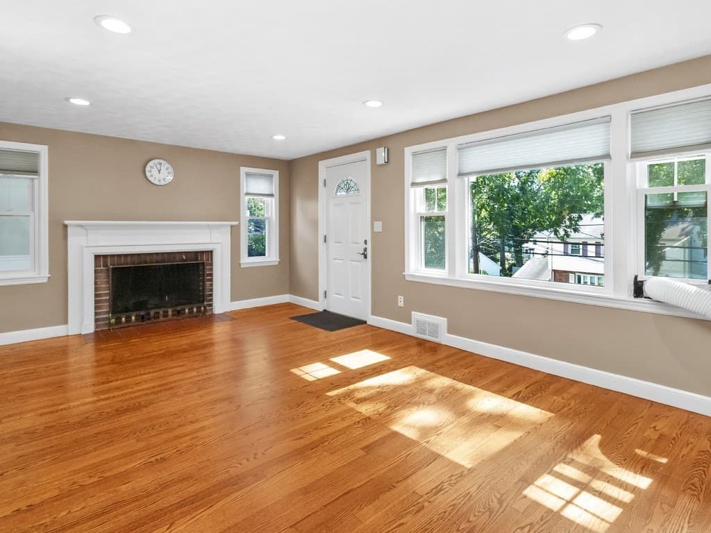 Single Family Residence at 81 Wetherbee Road, Waltham MA 02453, Waltham, photo 13 of 42