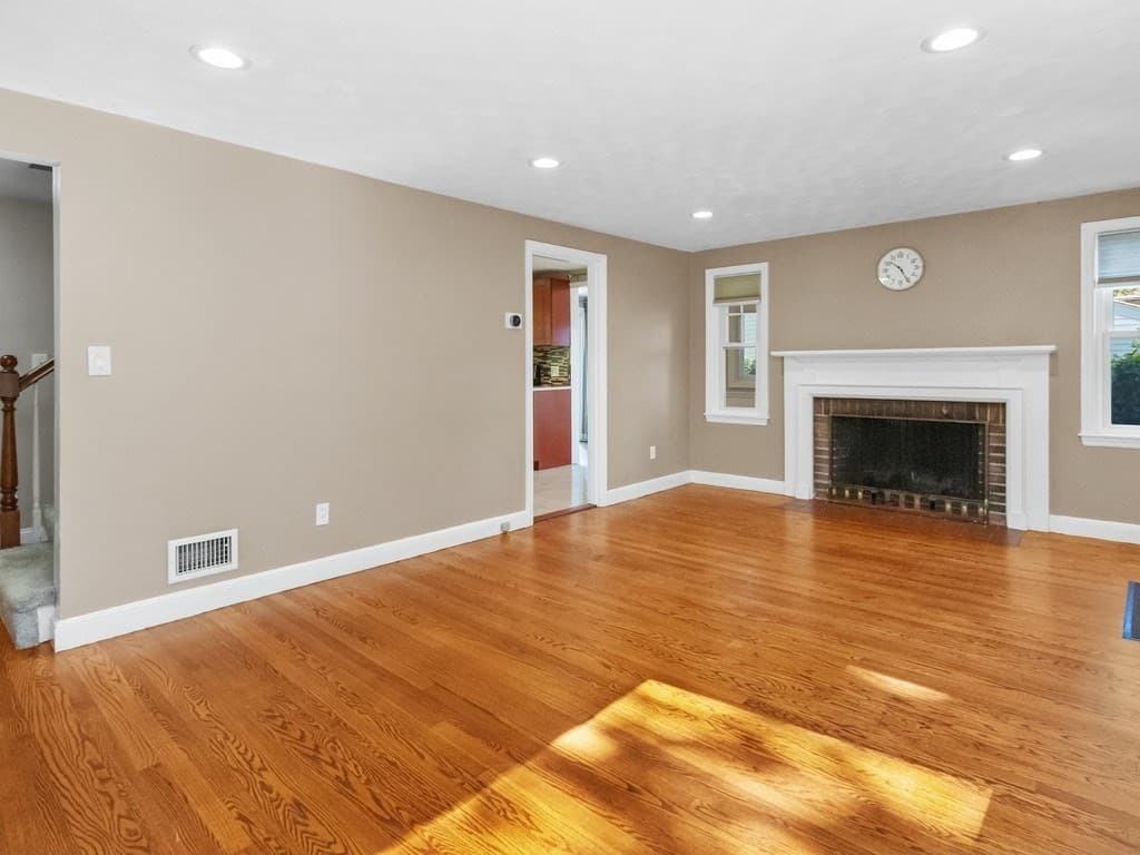 Single Family Residence at 81 Wetherbee Road, Waltham MA 02453, Waltham, photo 9 of 42