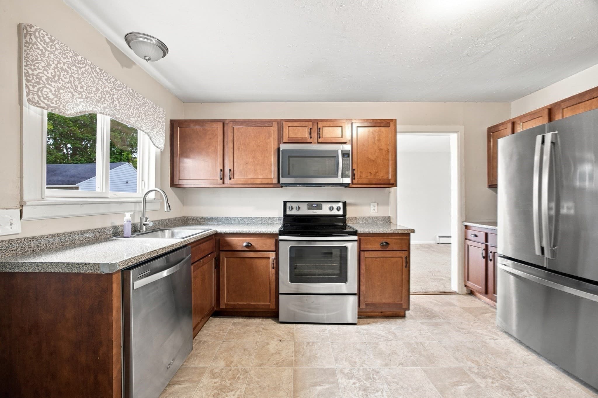Single Family Residence at 12 Park Ave, Holyoke MA 01040, Holyoke, photo 13 of 21