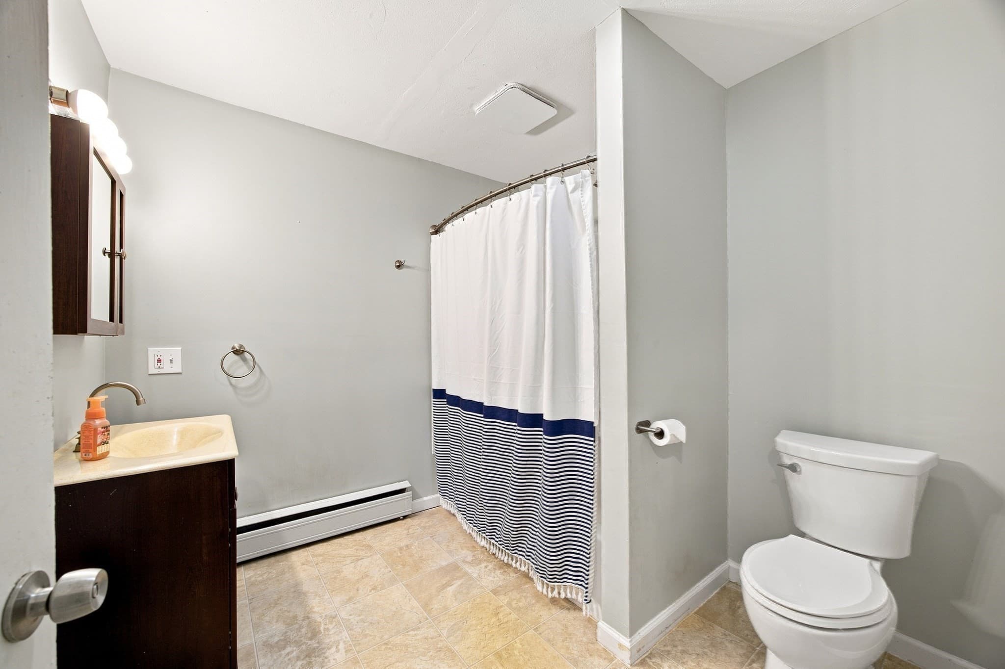 Single Family Residence at 12 Park Ave, Holyoke MA 01040, Holyoke, photo 21 of 21