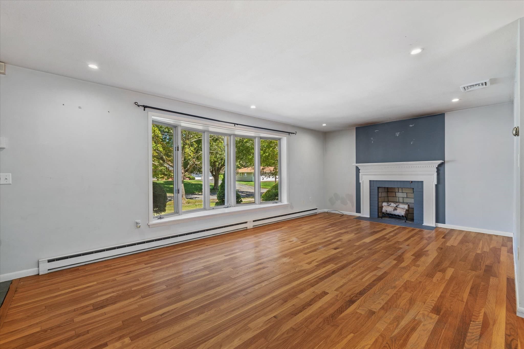 Single Family Residence at 36 Barry Rd, Worcester MA 01609, Worcester, photo 15 of 35