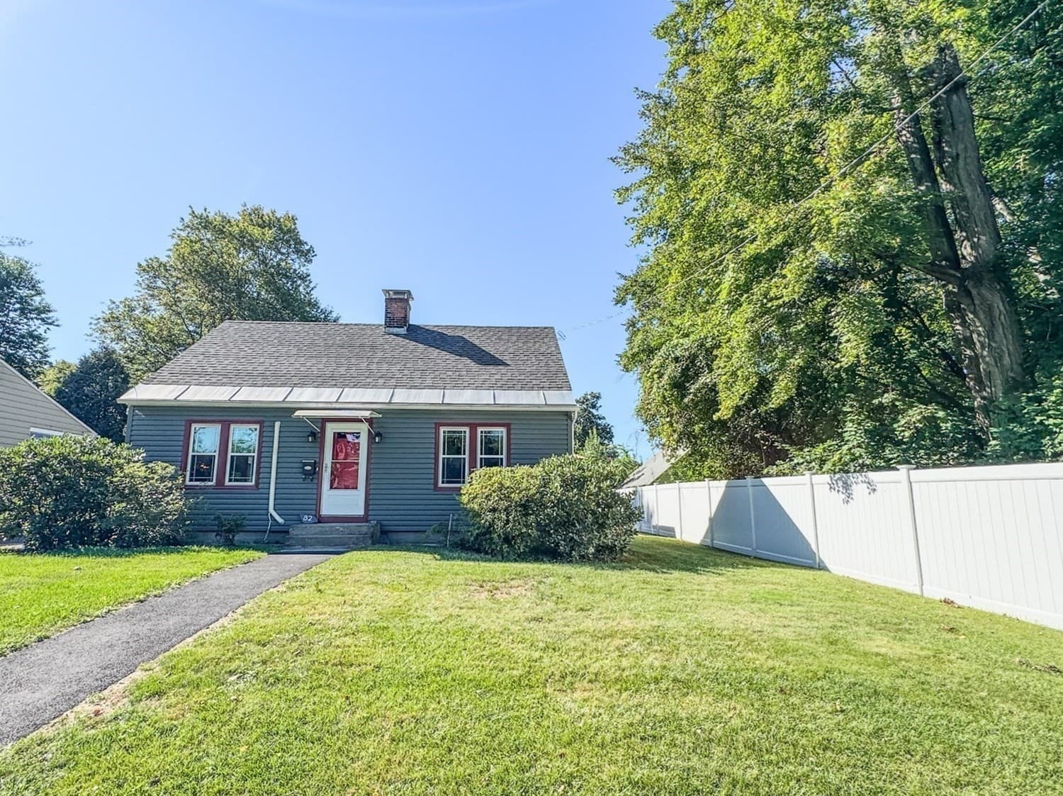 Single Family Residence at 82 Smith Street, Greenfield MA 01301, Greenfield, photo 2 of 42