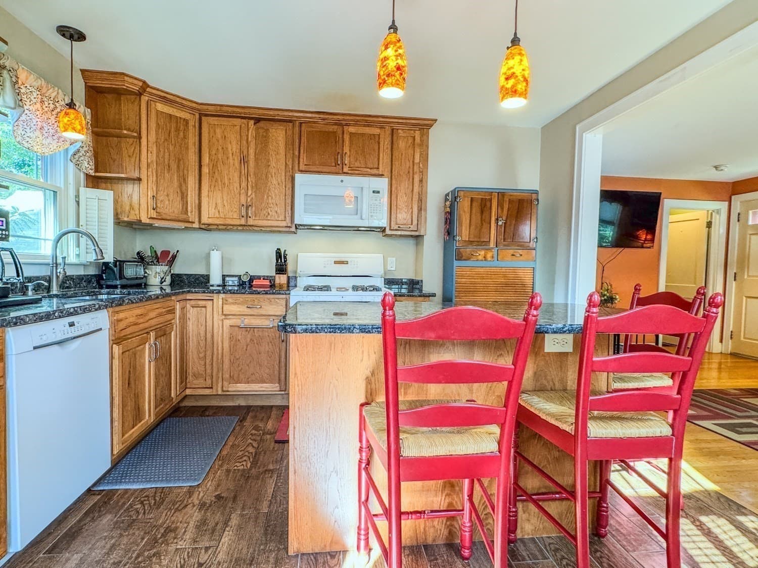 Single Family Residence at 82 Smith Street, Greenfield MA 01301, Greenfield, photo 5 of 42