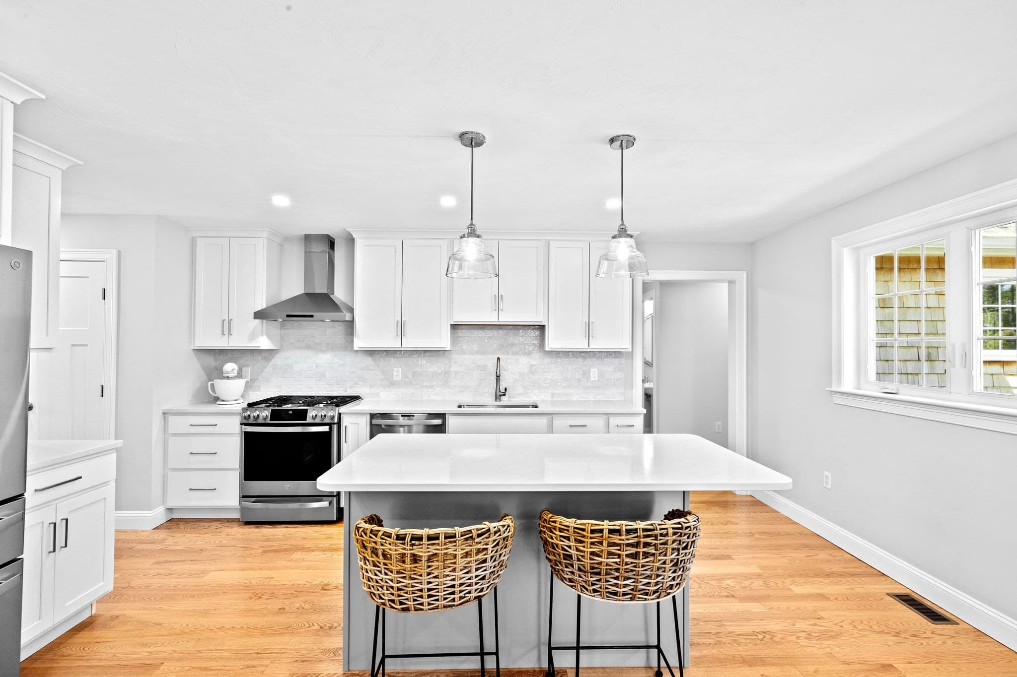 Single Family Residence at 21 Blossom Drive, Plymouth MA 02360, Plymouth, photo 12 of 41