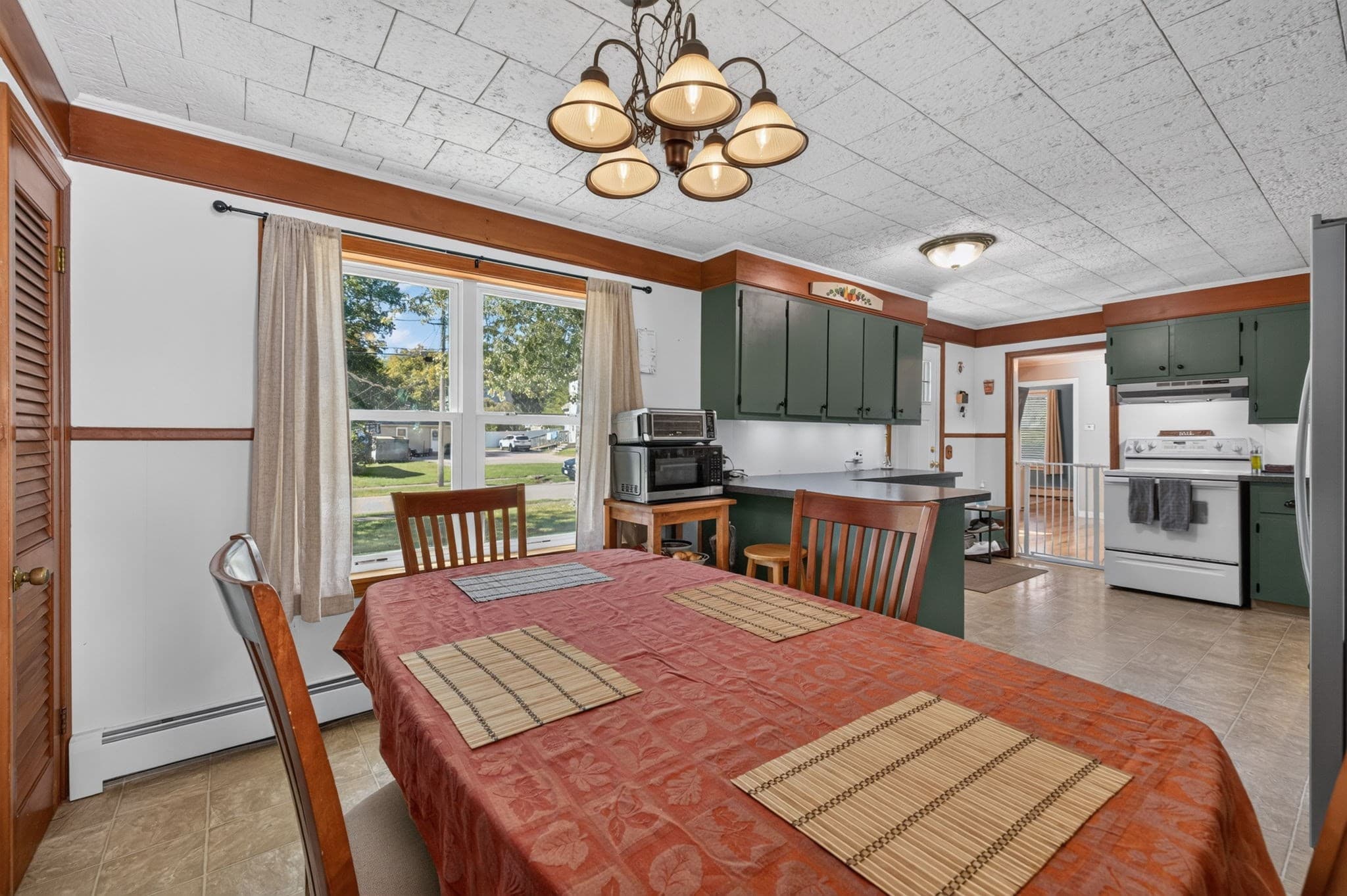 Multi Family at 17 Pearl St, Middleboro MA 02346, photo 17 of 42