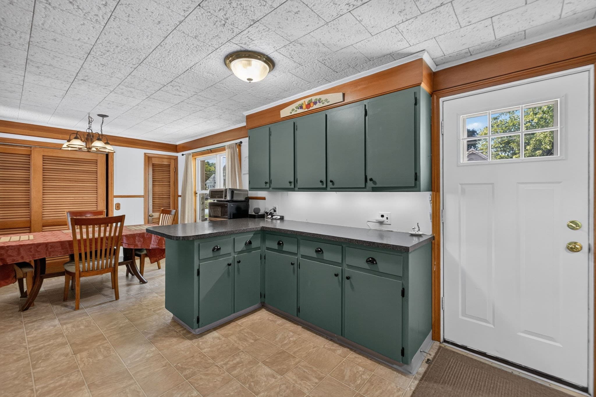 Multi Family at 17 Pearl St, Middleboro MA 02346, photo 15 of 42
