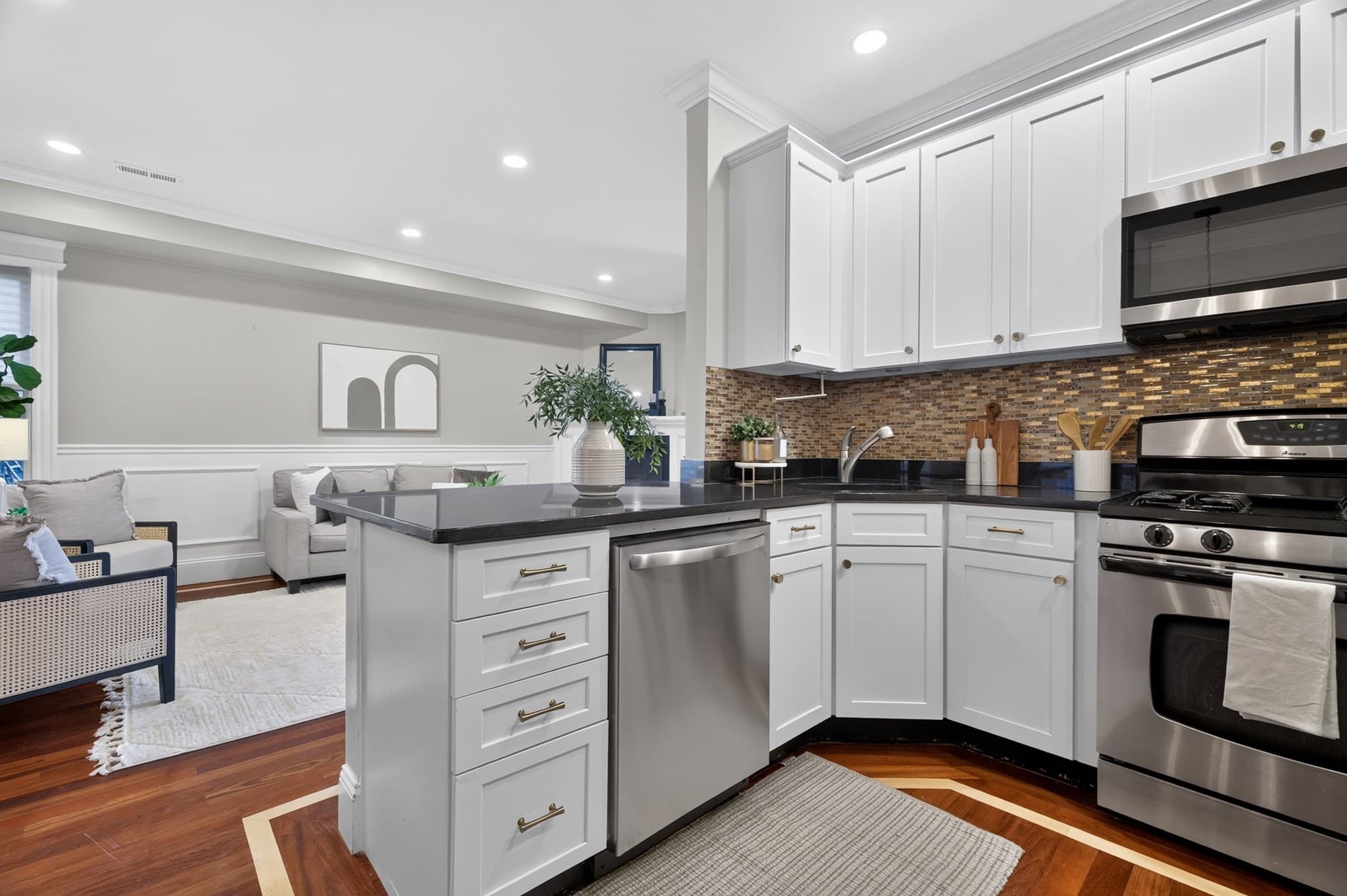 Condominium at 472 E 3rd St # 2, Boston MA 02127, Boston, photo 9 of 27