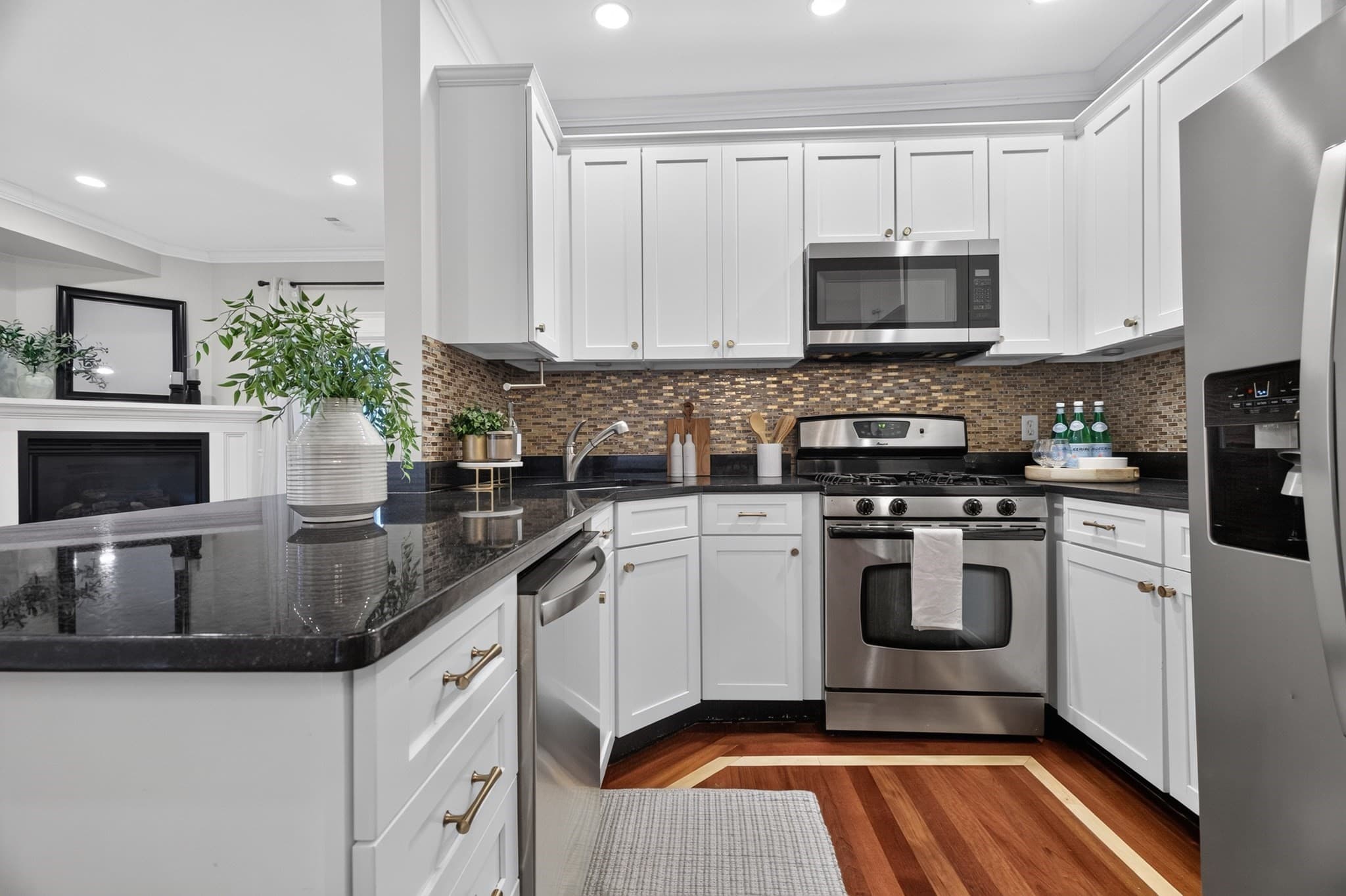 Condominium at 472 E 3rd St # 2, Boston MA 02127, Boston, photo 10 of 27