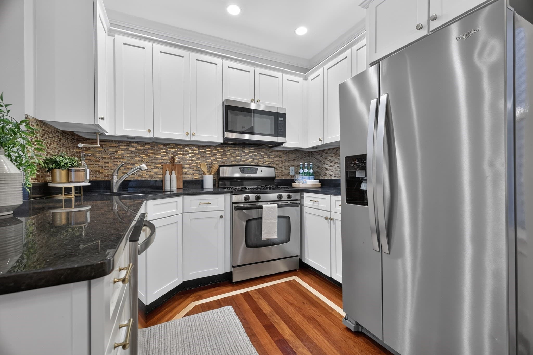 Condominium at 472 E 3rd St # 2, Boston MA 02127, Boston, photo 8 of 27