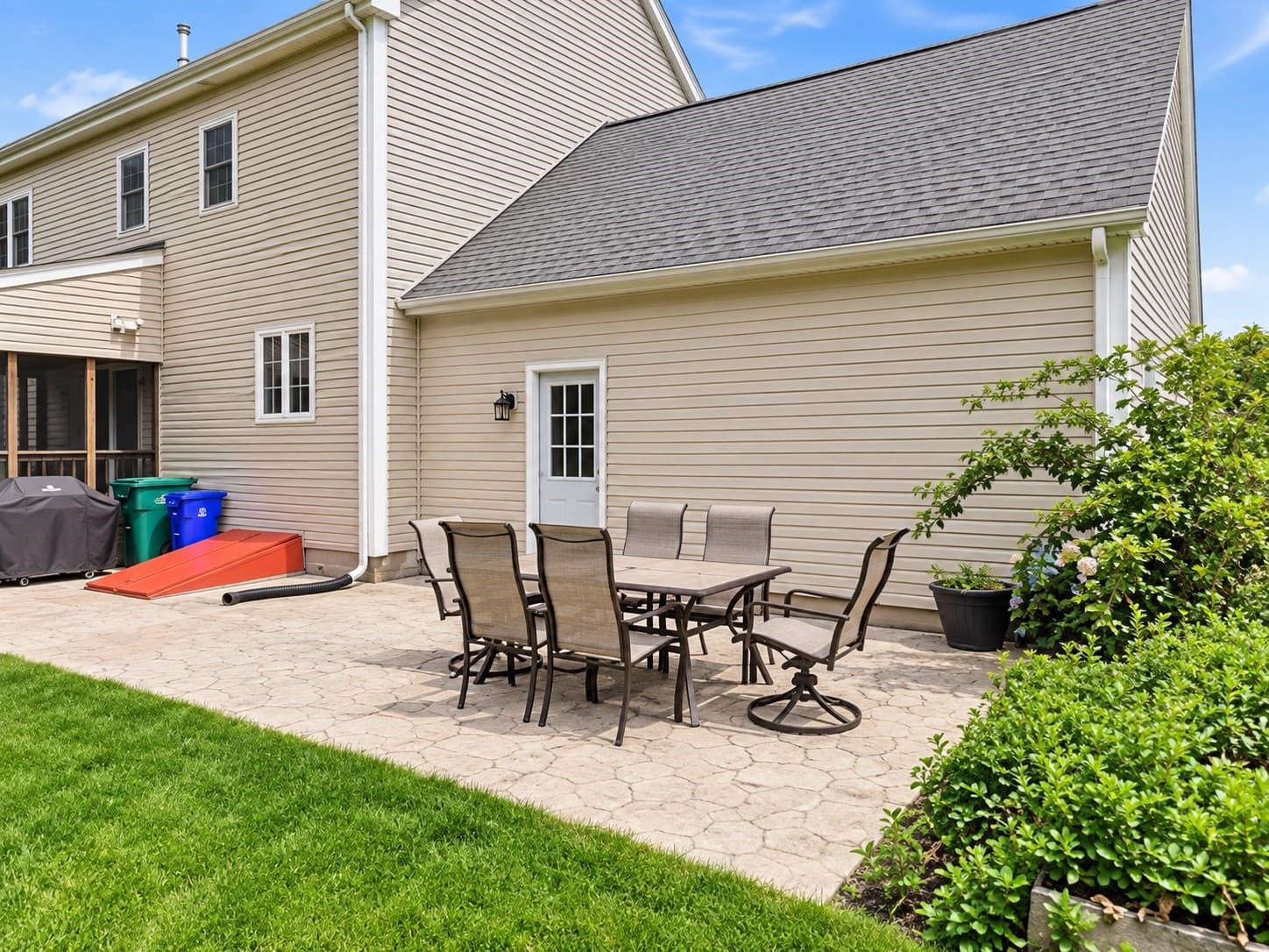 Single Family Residence at 8 Erika Way, Attleboro MA 02703, Attleboro, photo 6 of 42