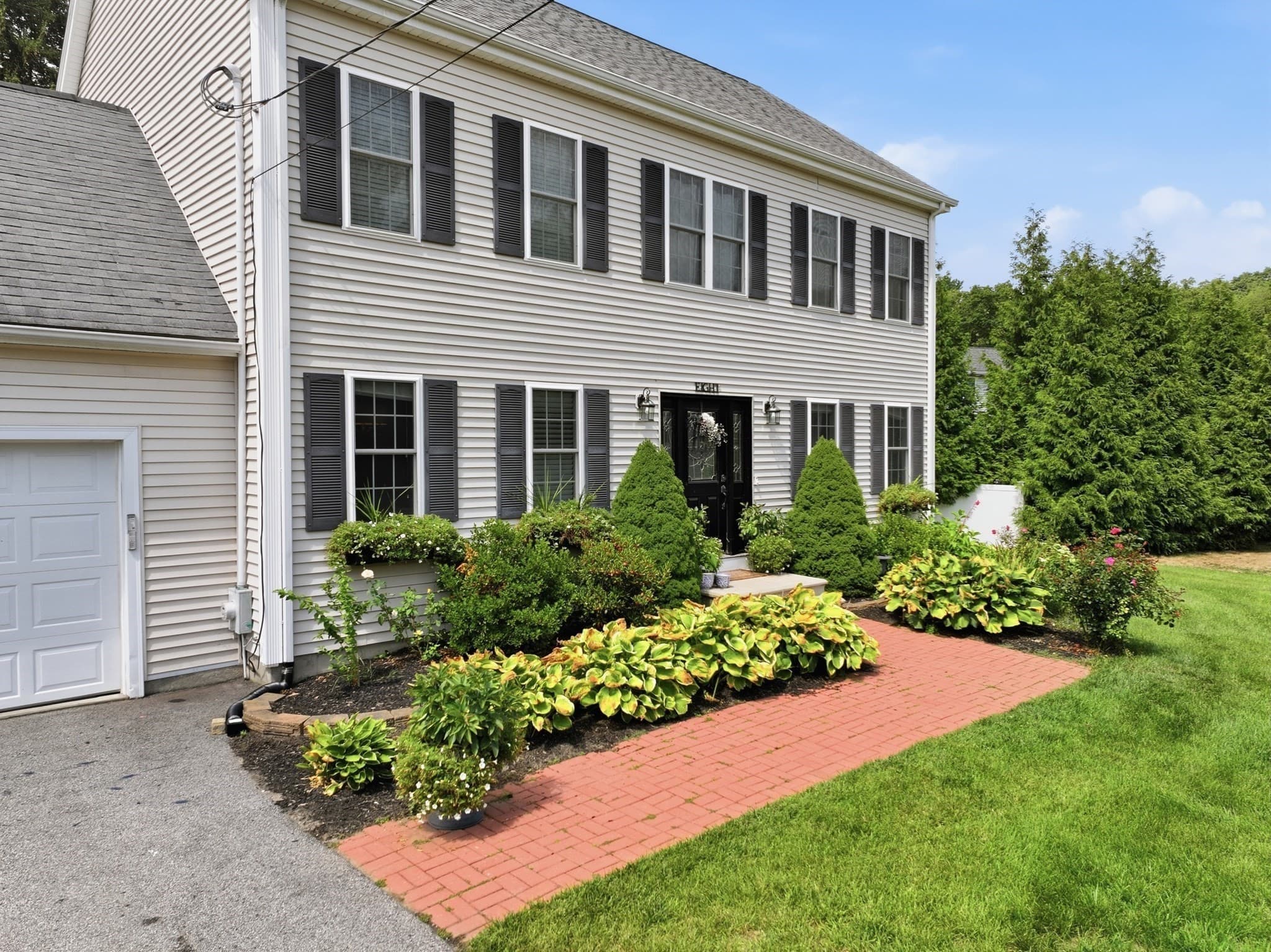 Single Family Residence at 8 Erika Way, Attleboro MA 02703, Attleboro, photo 12 of 42