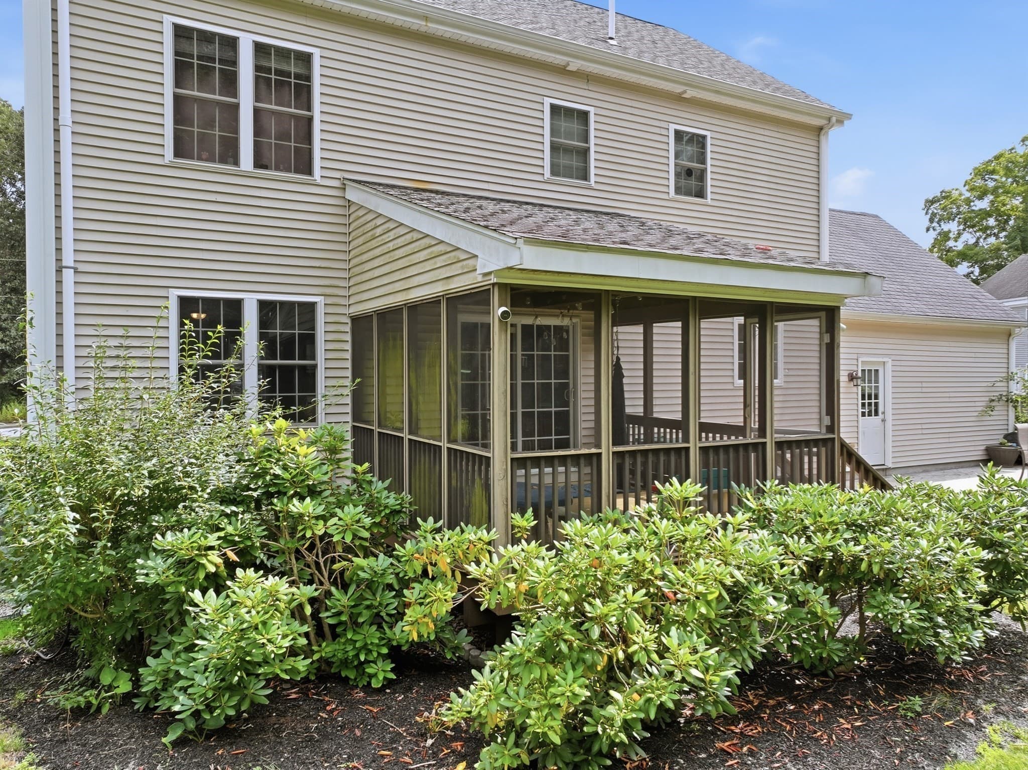 Single Family Residence at 8 Erika Way, Attleboro MA 02703, Attleboro, photo 9 of 42