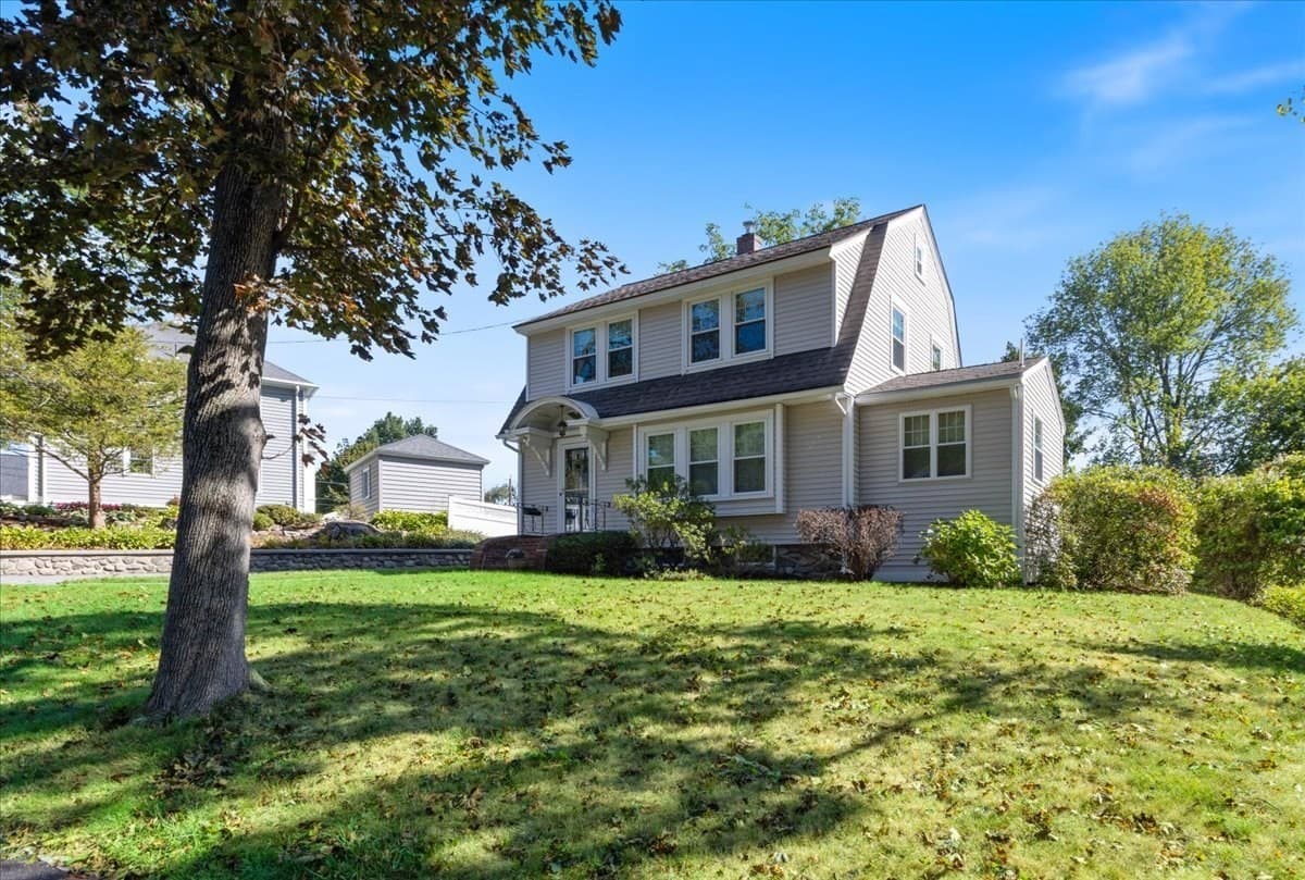 2 Houston Avenue, Methuen MA 01844