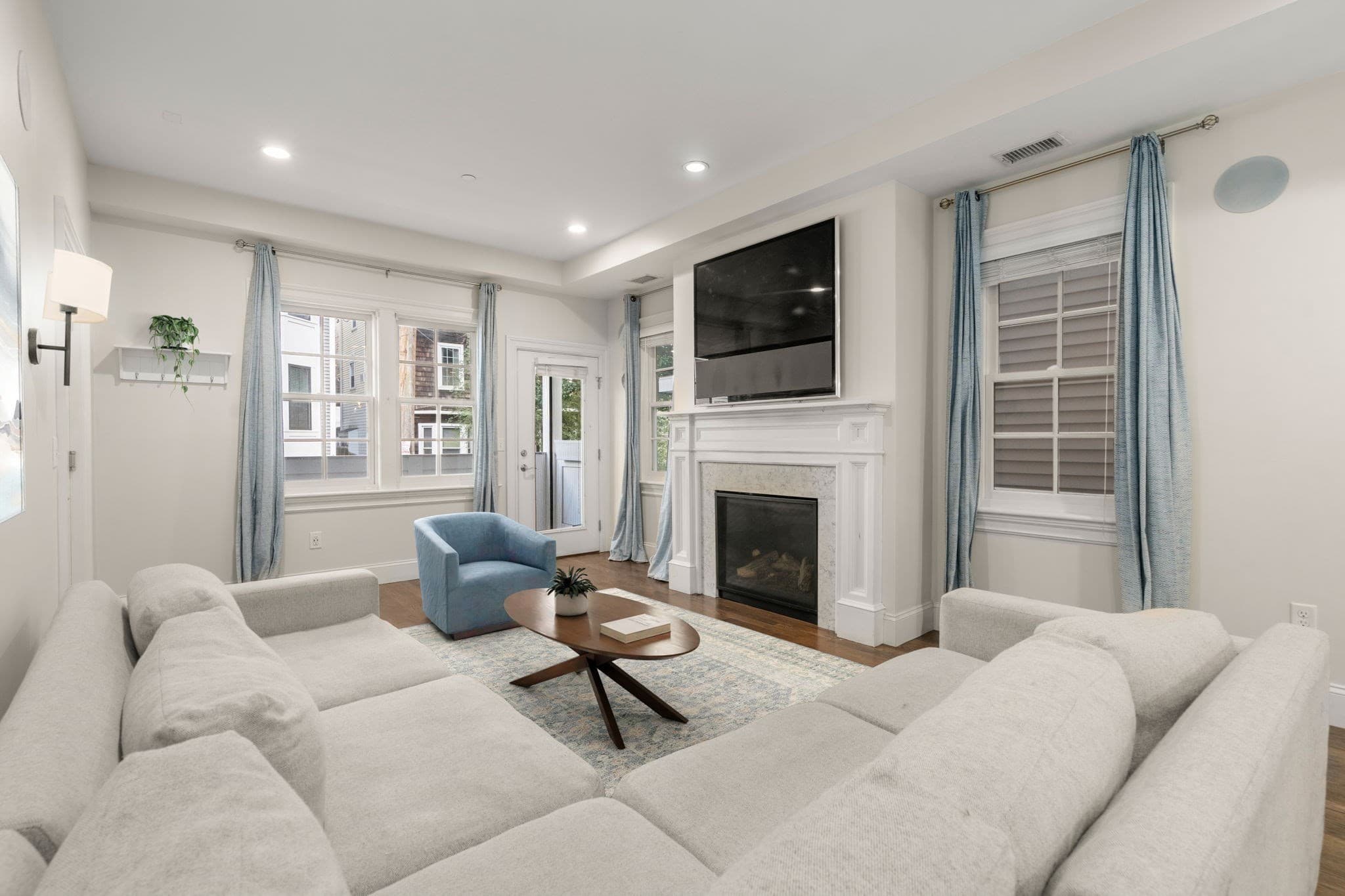 Condominium at 25 Mercer St # 1, Boston MA 02127, Boston, photo 6 of 25
