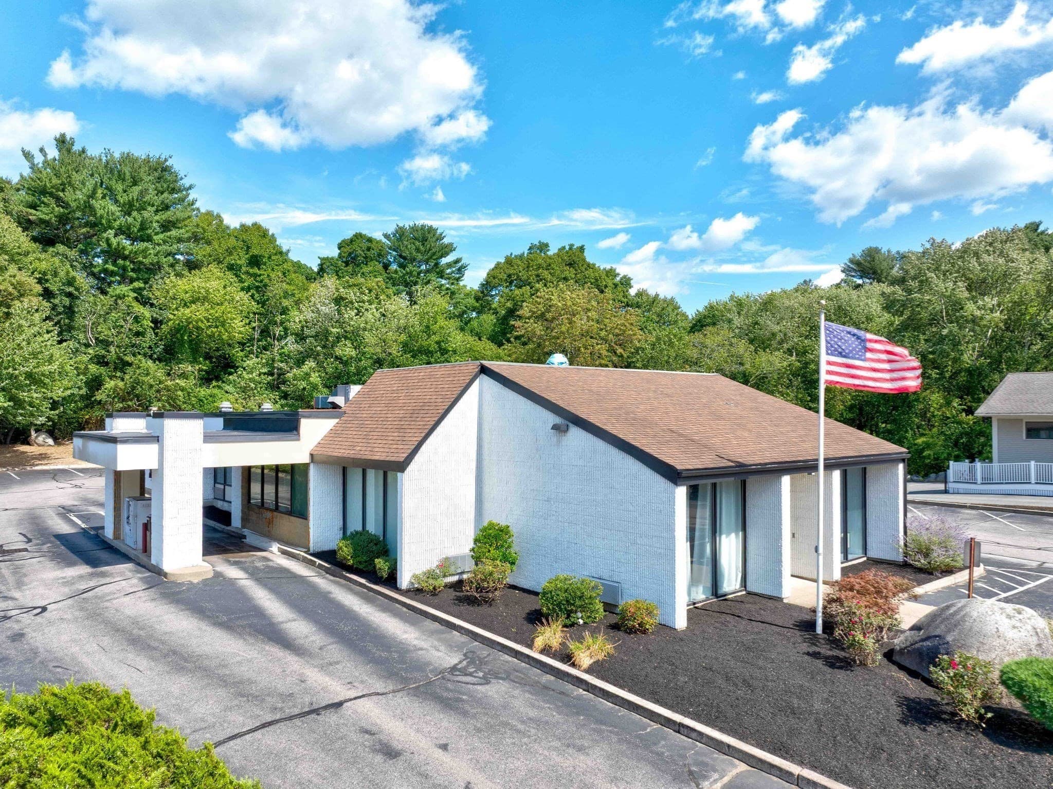 37 Whiting St, Hingham MA 02043