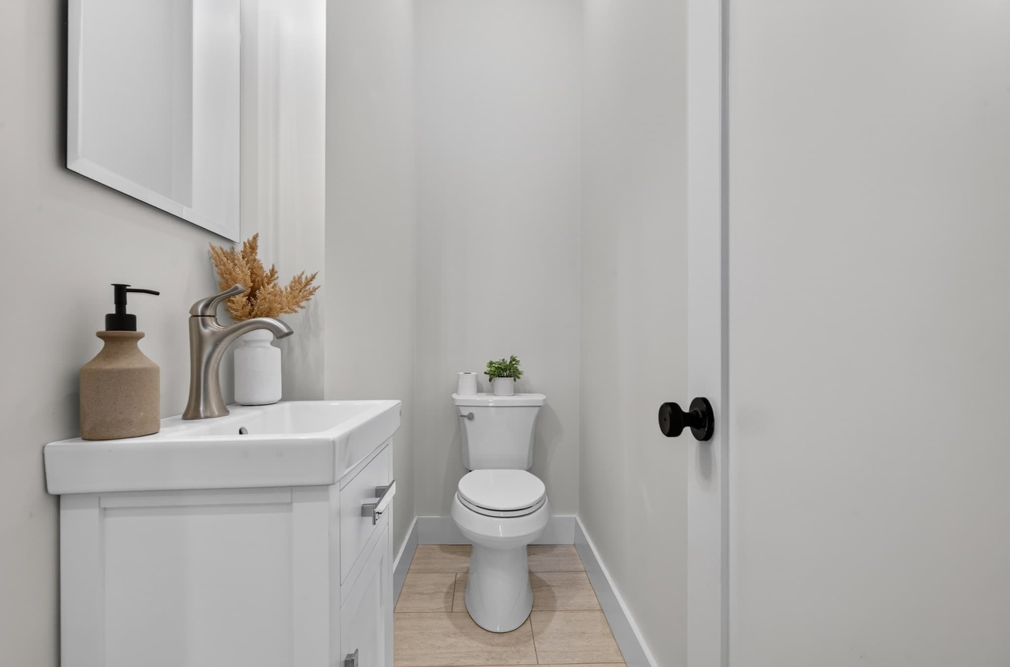 Condominium at 19 Thomas Park # 1, Boston MA 02127, Boston, photo 22 of 39
