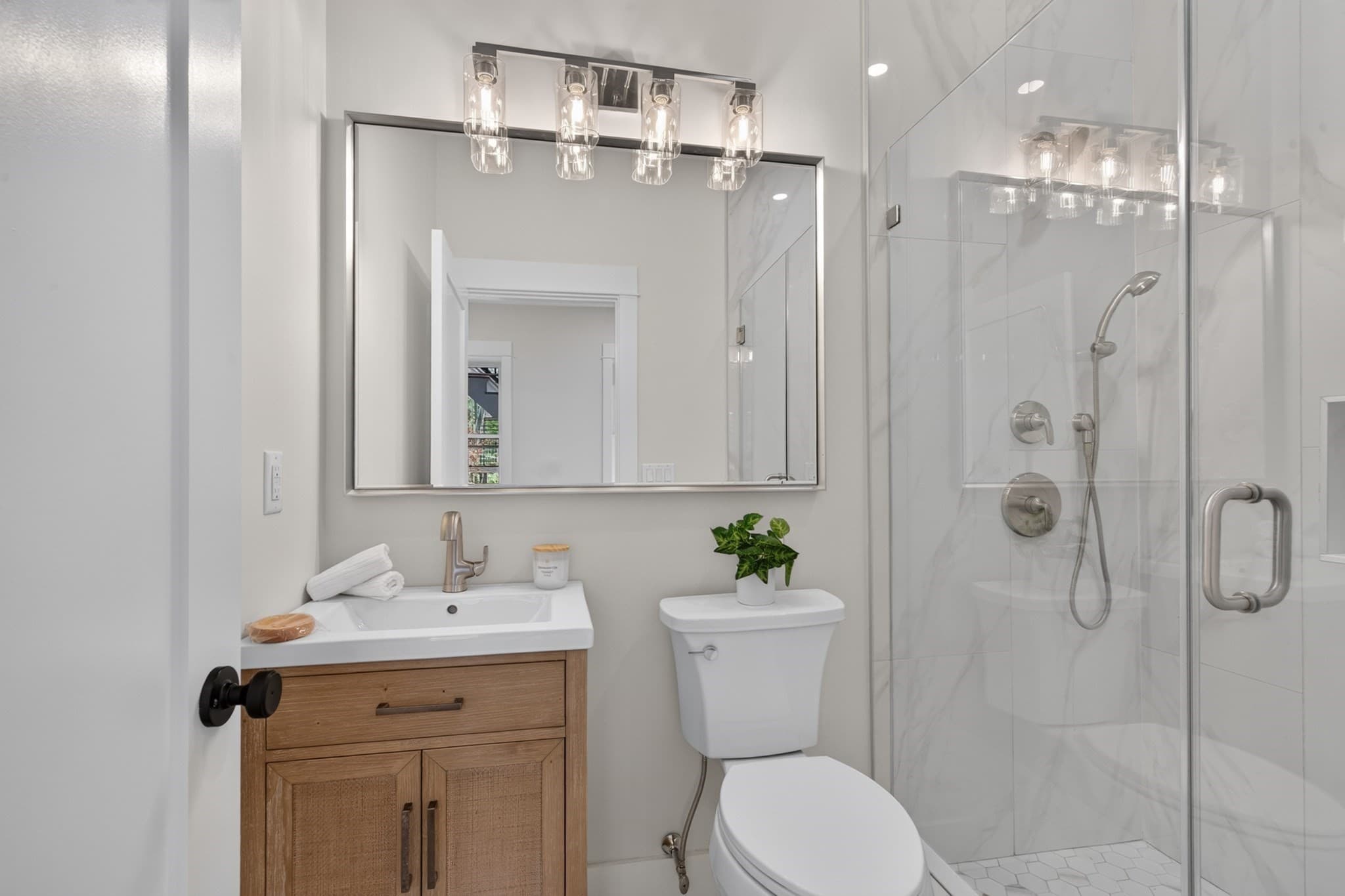 Condominium at 19 Thomas Park # 1, Boston MA 02127, Boston, photo 28 of 39