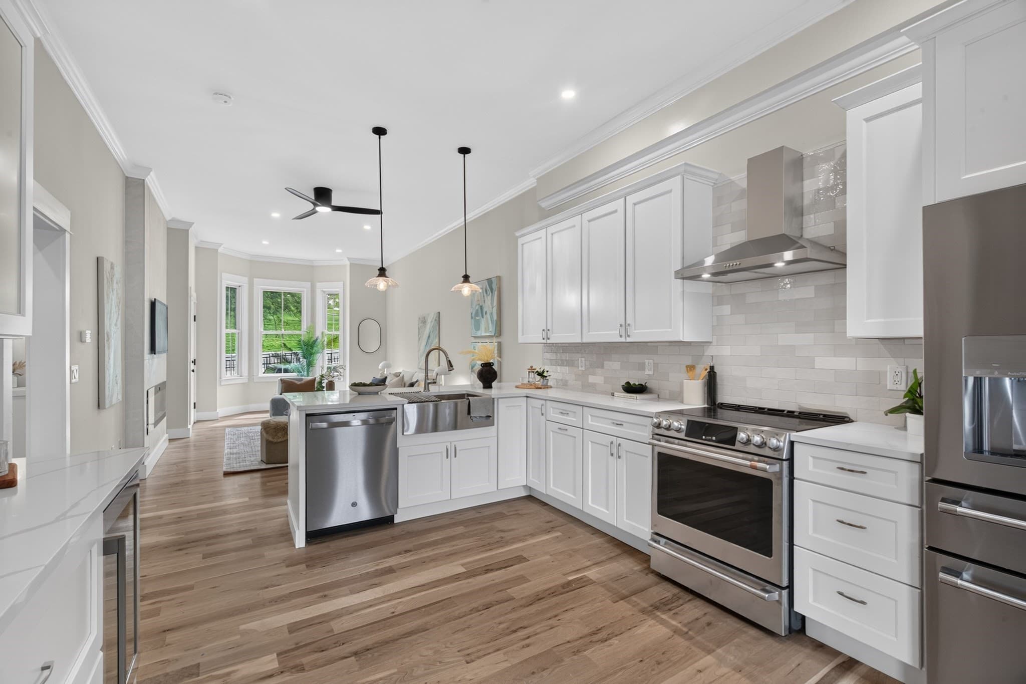 Condominium at 19 Thomas Park # 1, Boston MA 02127, Boston, photo 18 of 39