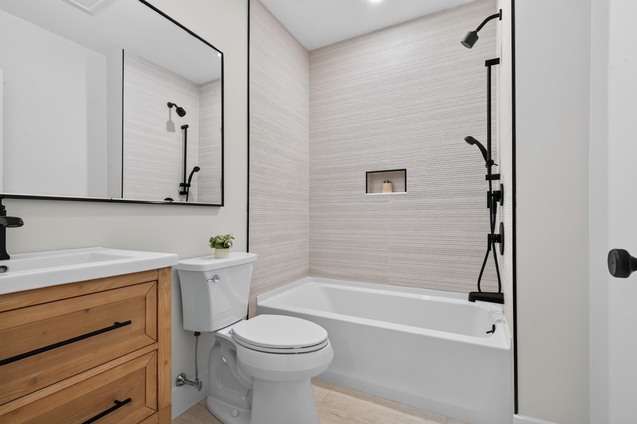 Condominium at 19 Thomas Park # 1, Boston MA 02127, Boston, photo 35 of 39