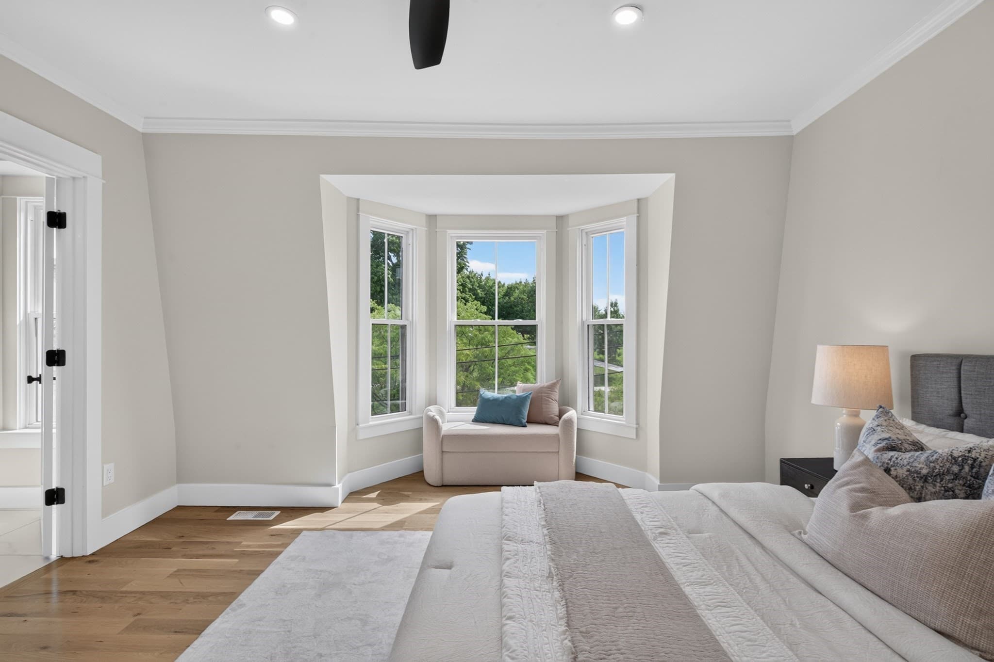 Condominium at 19 Thomas Park # 2, Boston MA 02127, Boston, photo 22 of 38