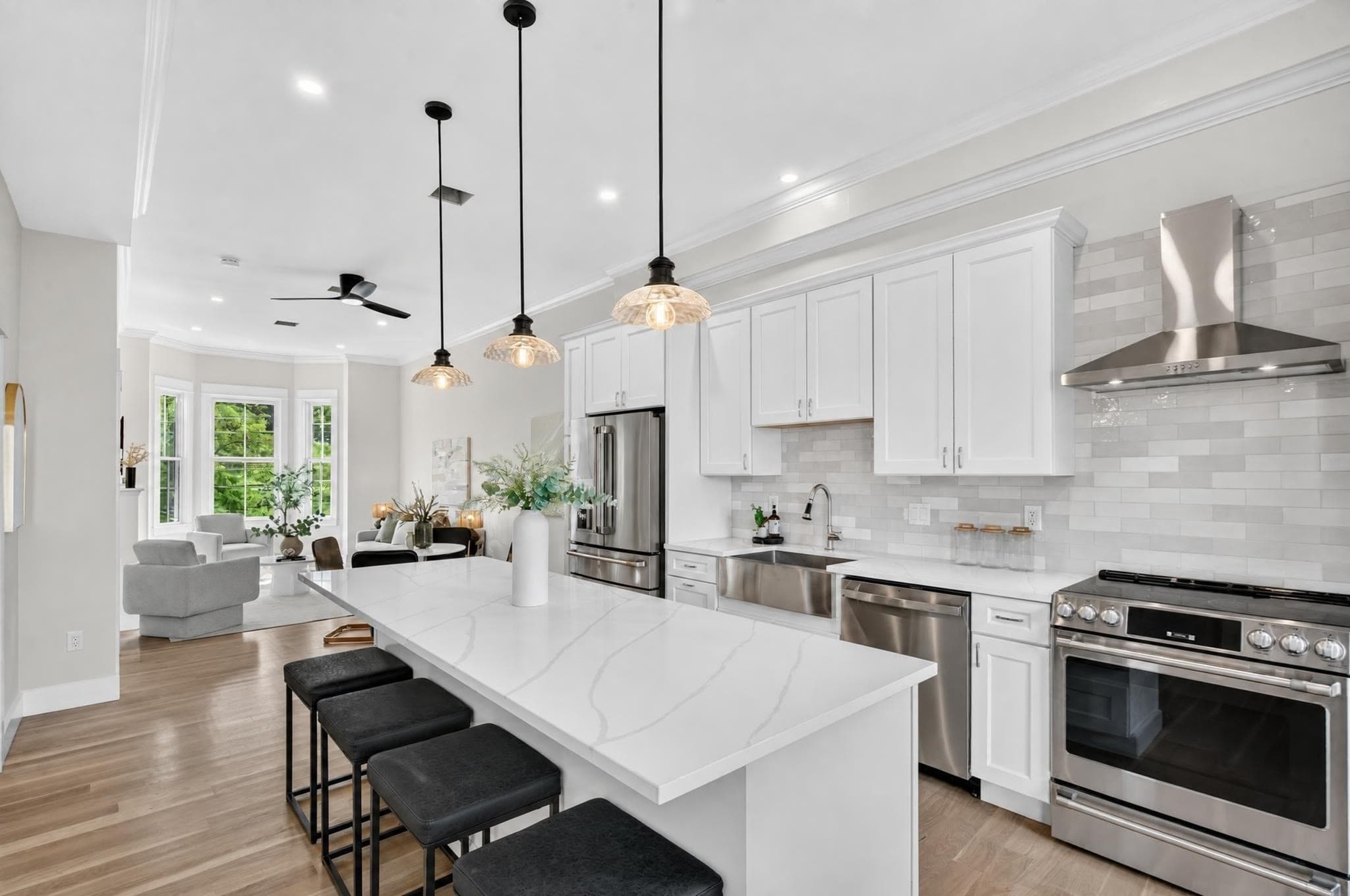 Condominium at 19 Thomas Park # 2, Boston MA 02127, Boston, photo 9 of 38