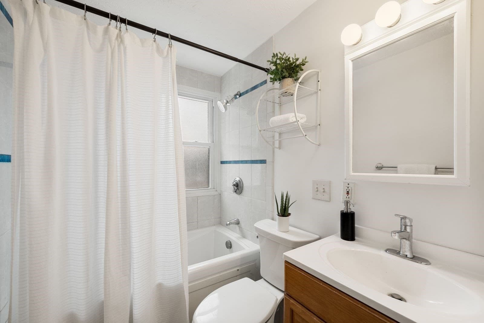 Condominium at 2-4 New Haven Street # 4, Boston MA 02132, Boston, photo 22 of 30