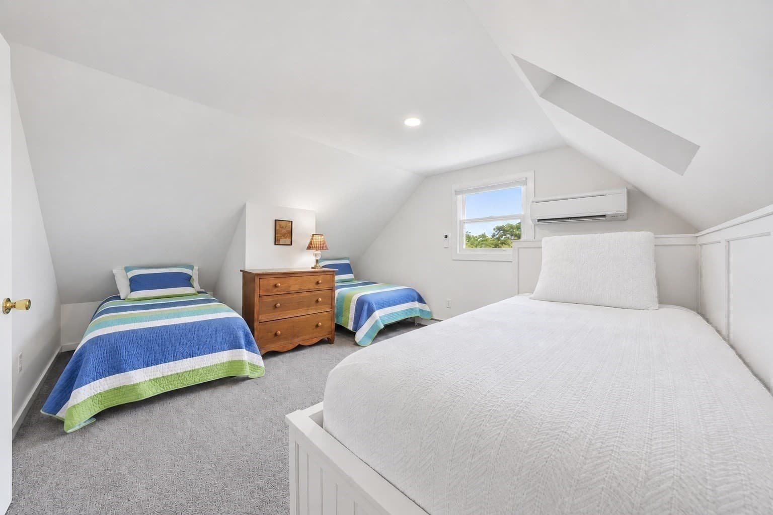 Single Family Residence at 62 Schoolhouse Rd, Edgartown MA 02539, Edgartown, photo 22 of 36