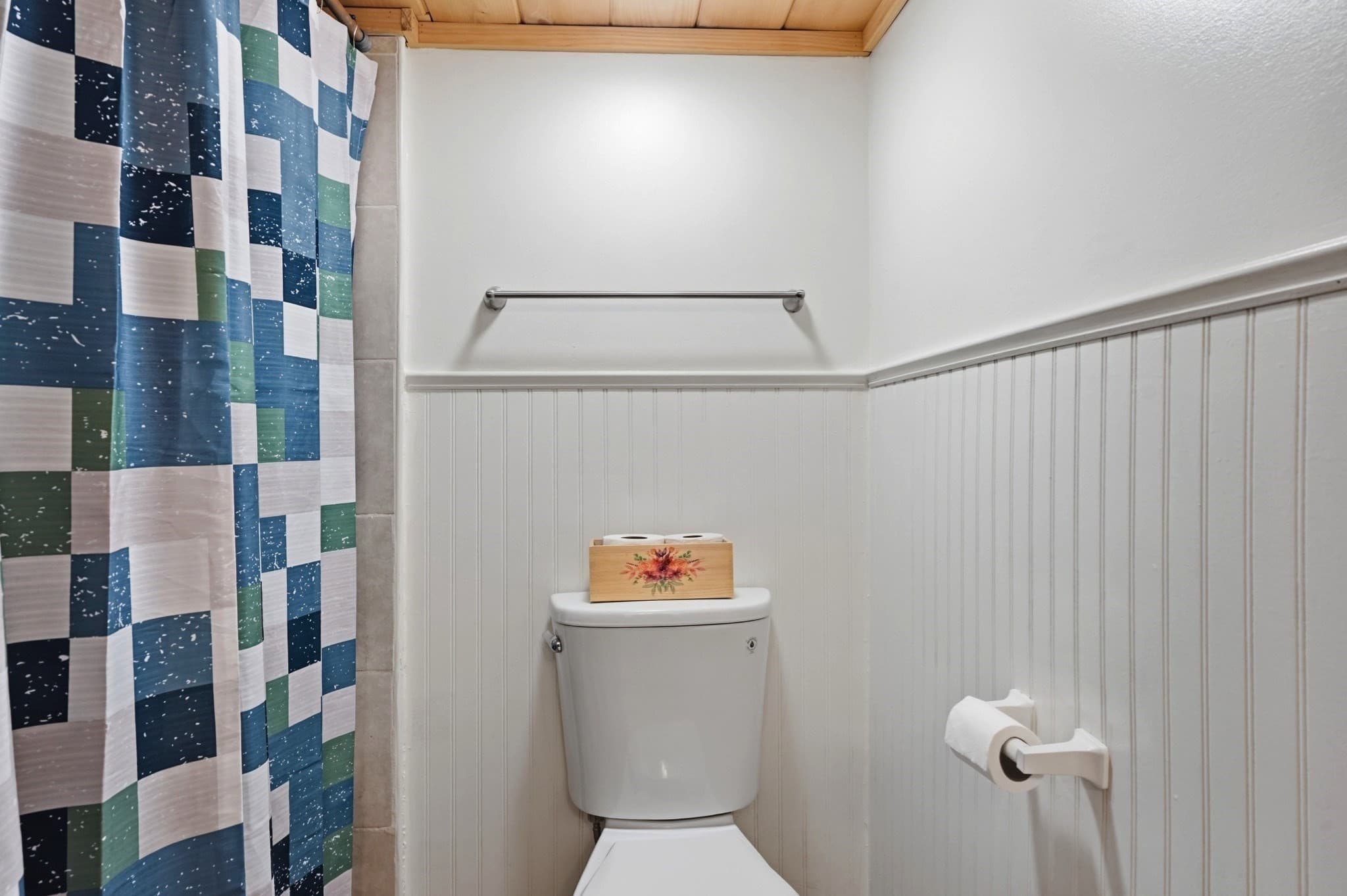 Single Family Residence at 220 Williams St, Cumberland RI 02864, Cumberland, photo 17 of 30