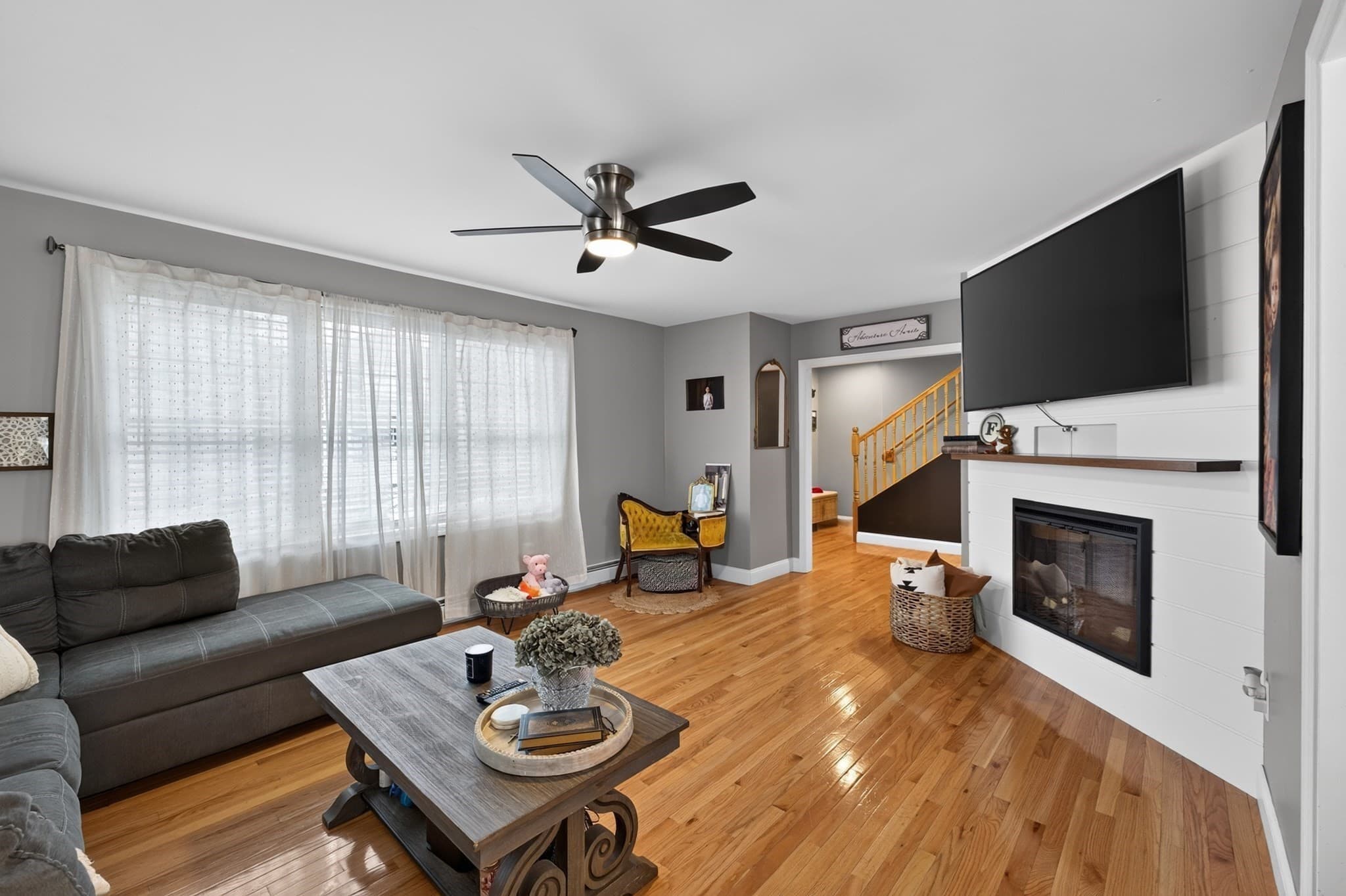 Single Family Residence at 17 Montgomery St, Fall River MA 02720, Fall River, photo 11 of 33