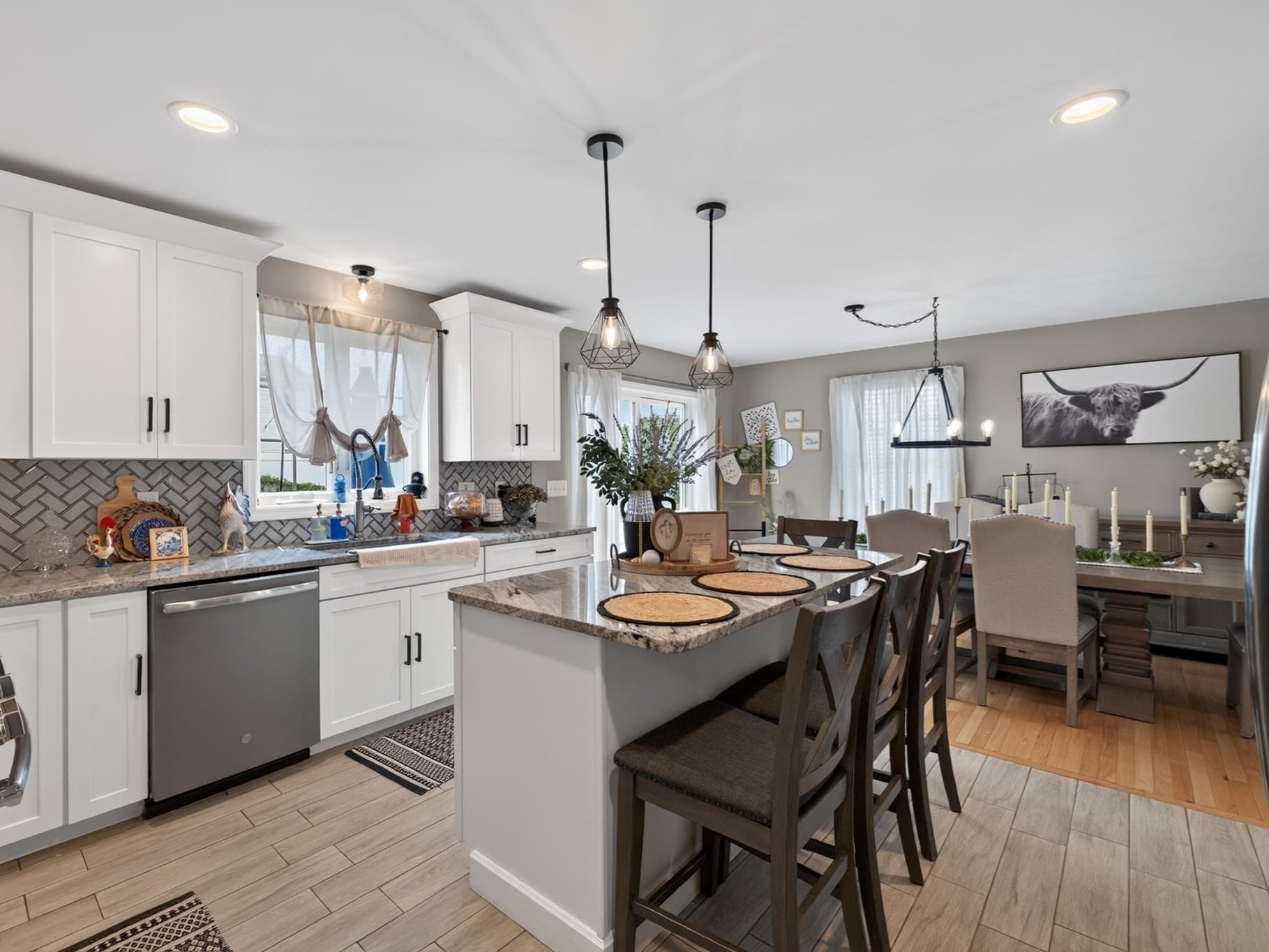 Single Family Residence at 17 Montgomery St, Fall River MA 02720, Fall River, photo 19 of 33