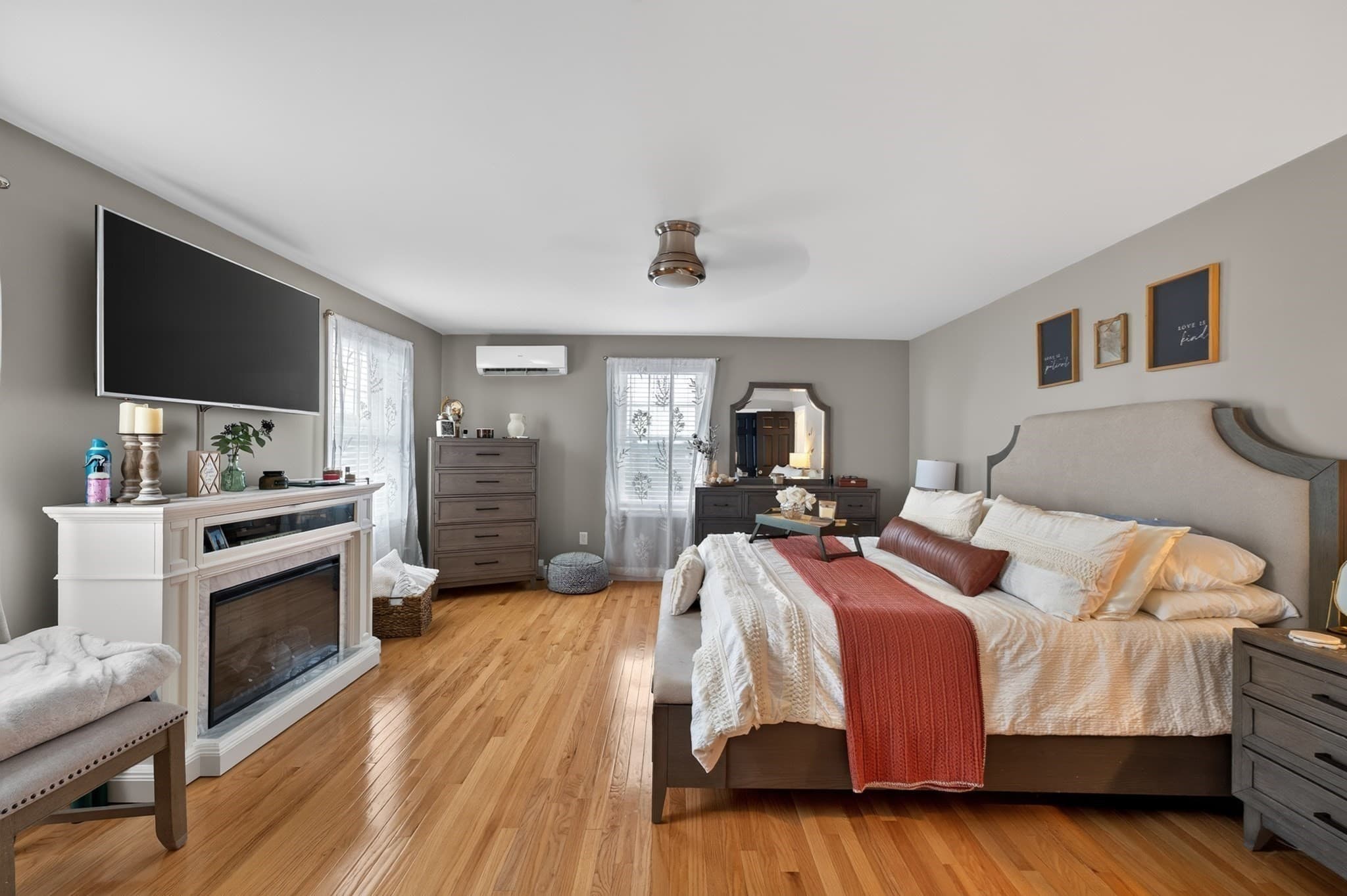 Single Family Residence at 17 Montgomery St, Fall River MA 02720, Fall River, photo 25 of 33