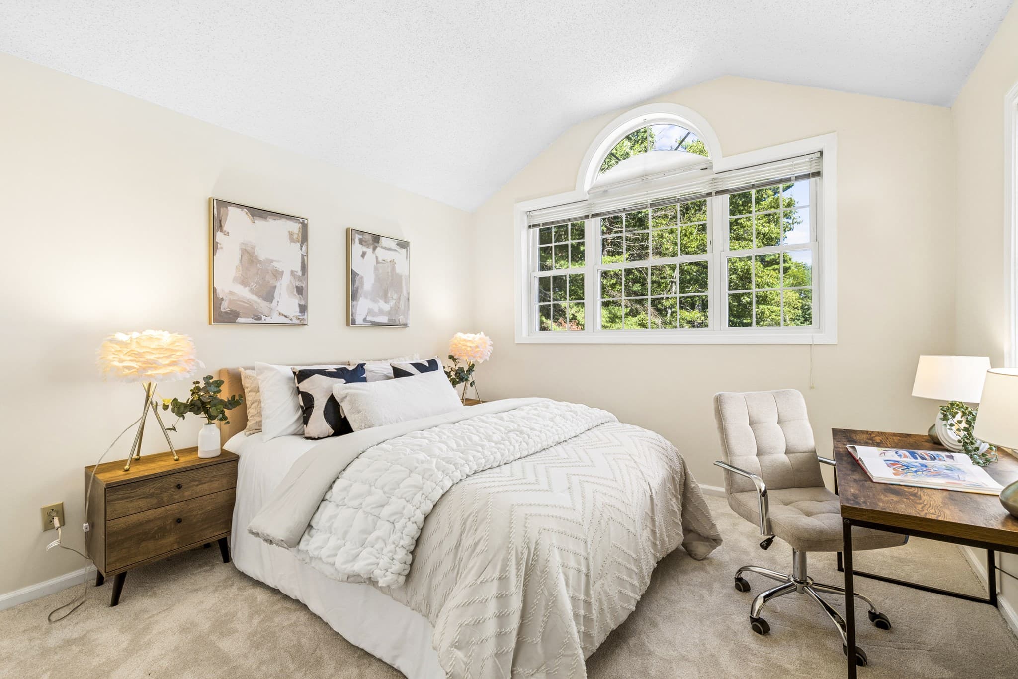 Condominium at 21 Treetop Ct # 21, Burlington MA 01803, Burlington, photo 23 of 39
