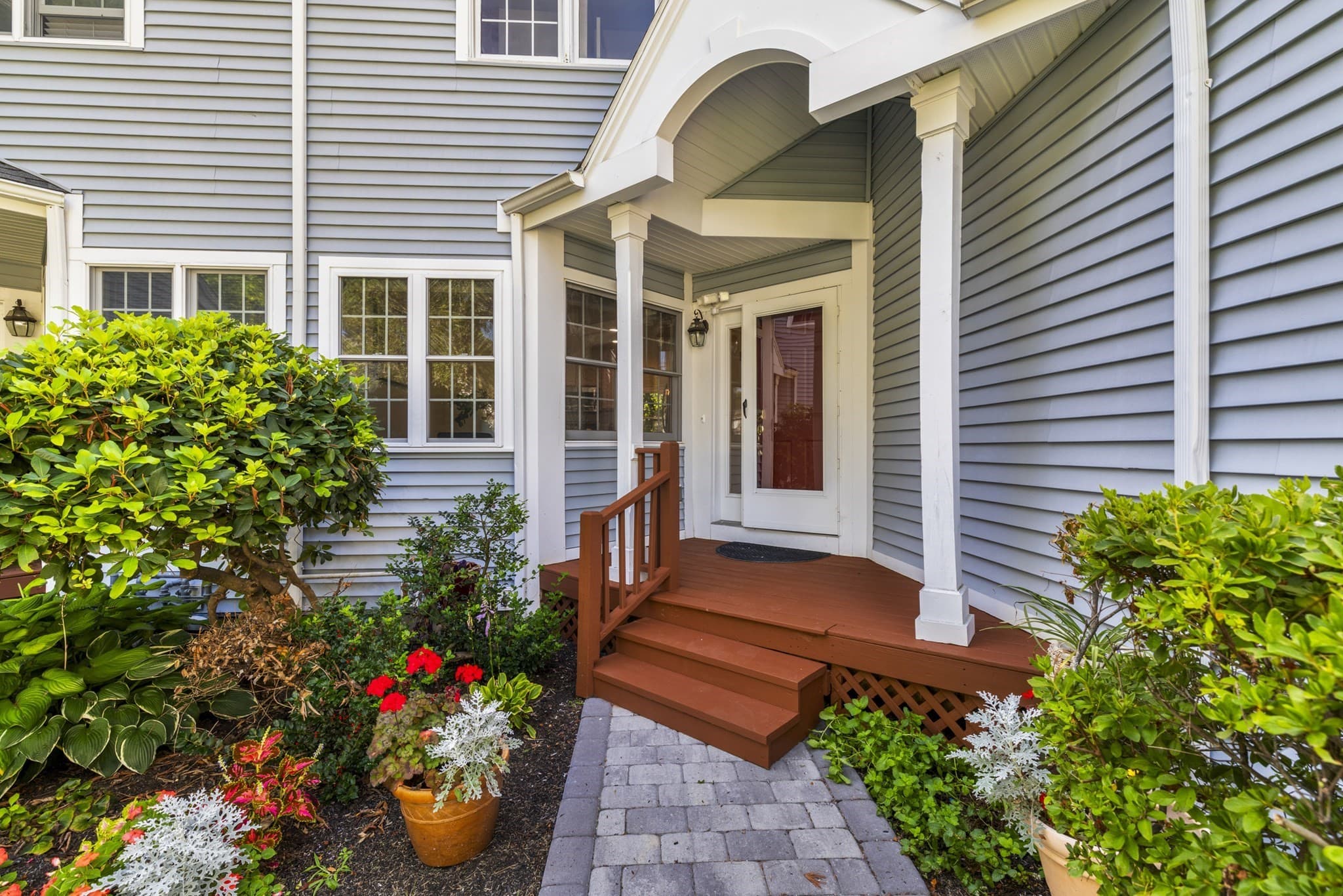 Condominium at 21 Treetop Ct # 21, Burlington MA 01803, Burlington, photo 2 of 39