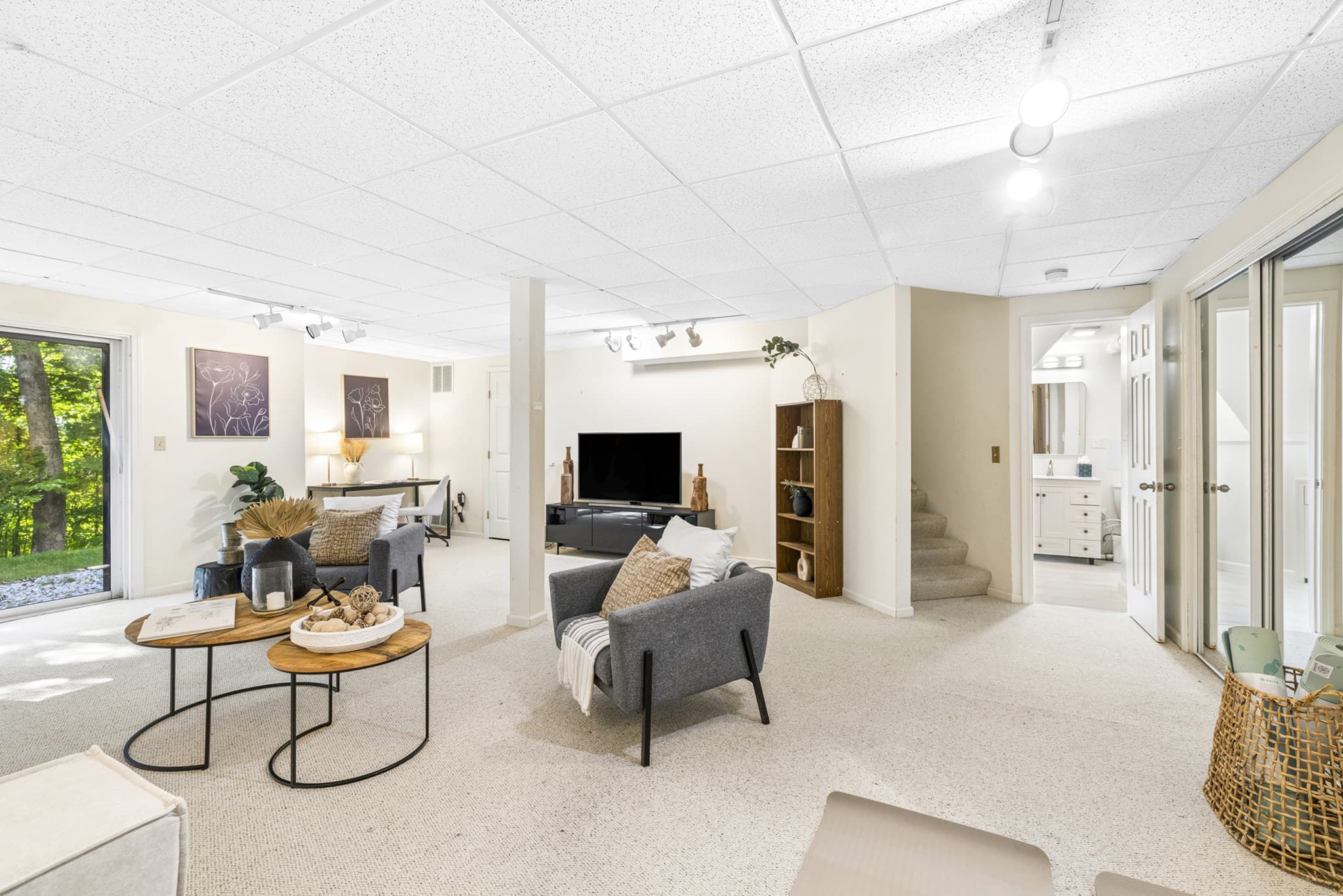 Condominium at 21 Treetop Ct # 21, Burlington MA 01803, Burlington, photo 30 of 39