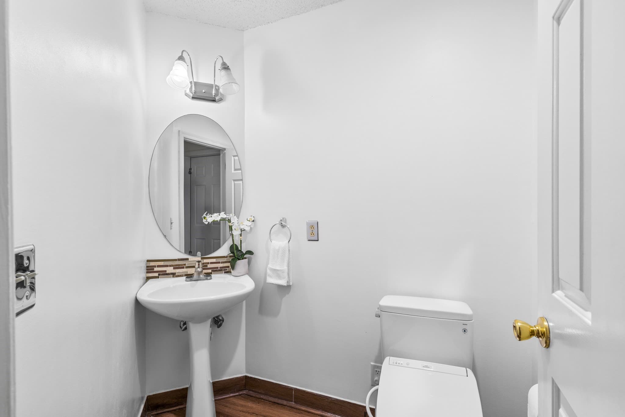 Condominium at 21 Treetop Ct # 21, Burlington MA 01803, Burlington, photo 14 of 39