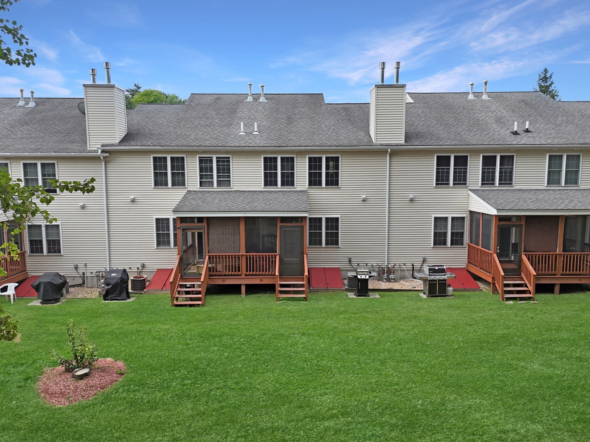 Condominium at 35 Belgian Ln # 35, Leominster MA 01453, Leominster, photo 6 of 34