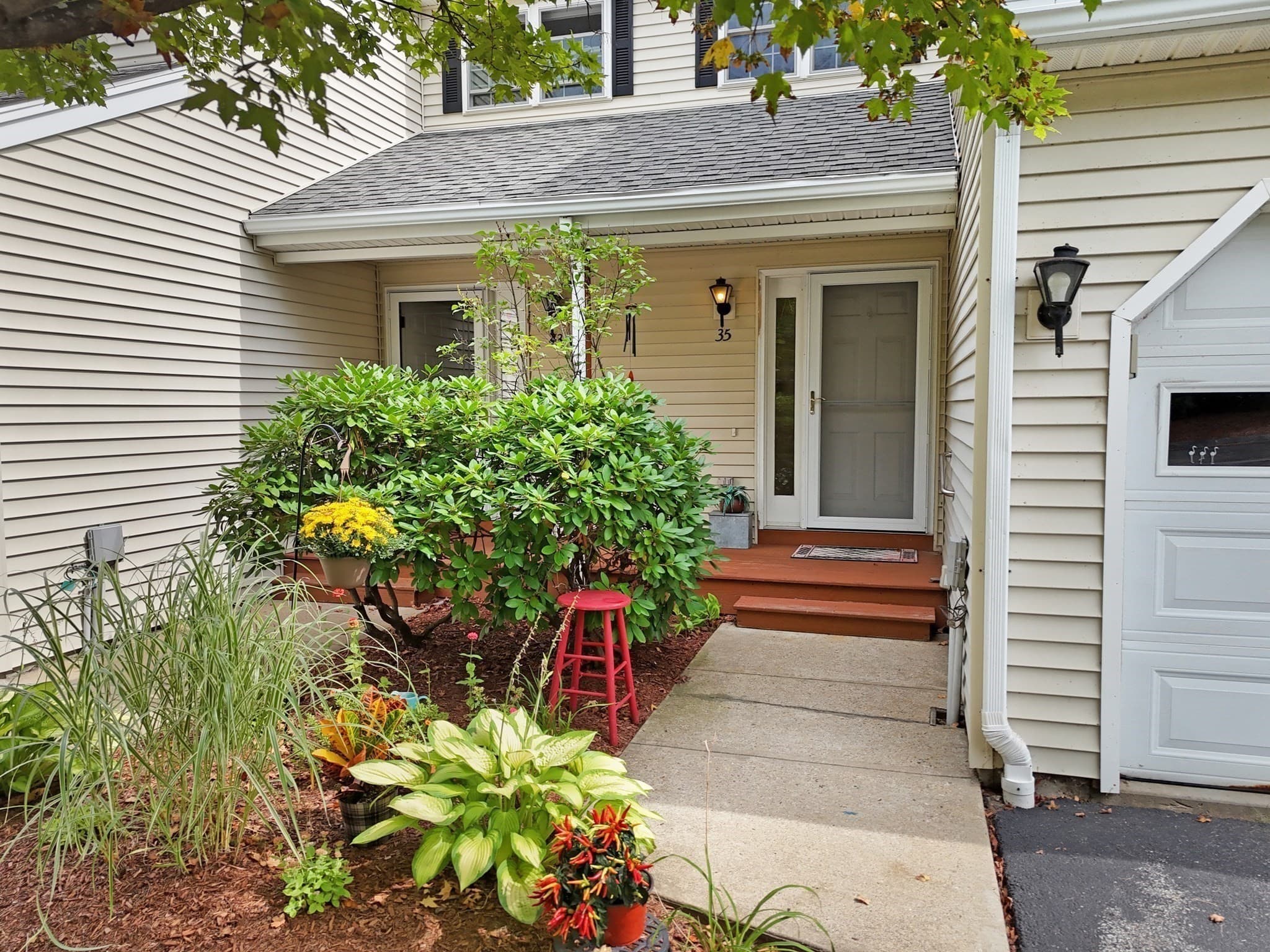 35 Belgian Ln # 35, Leominster MA 01453