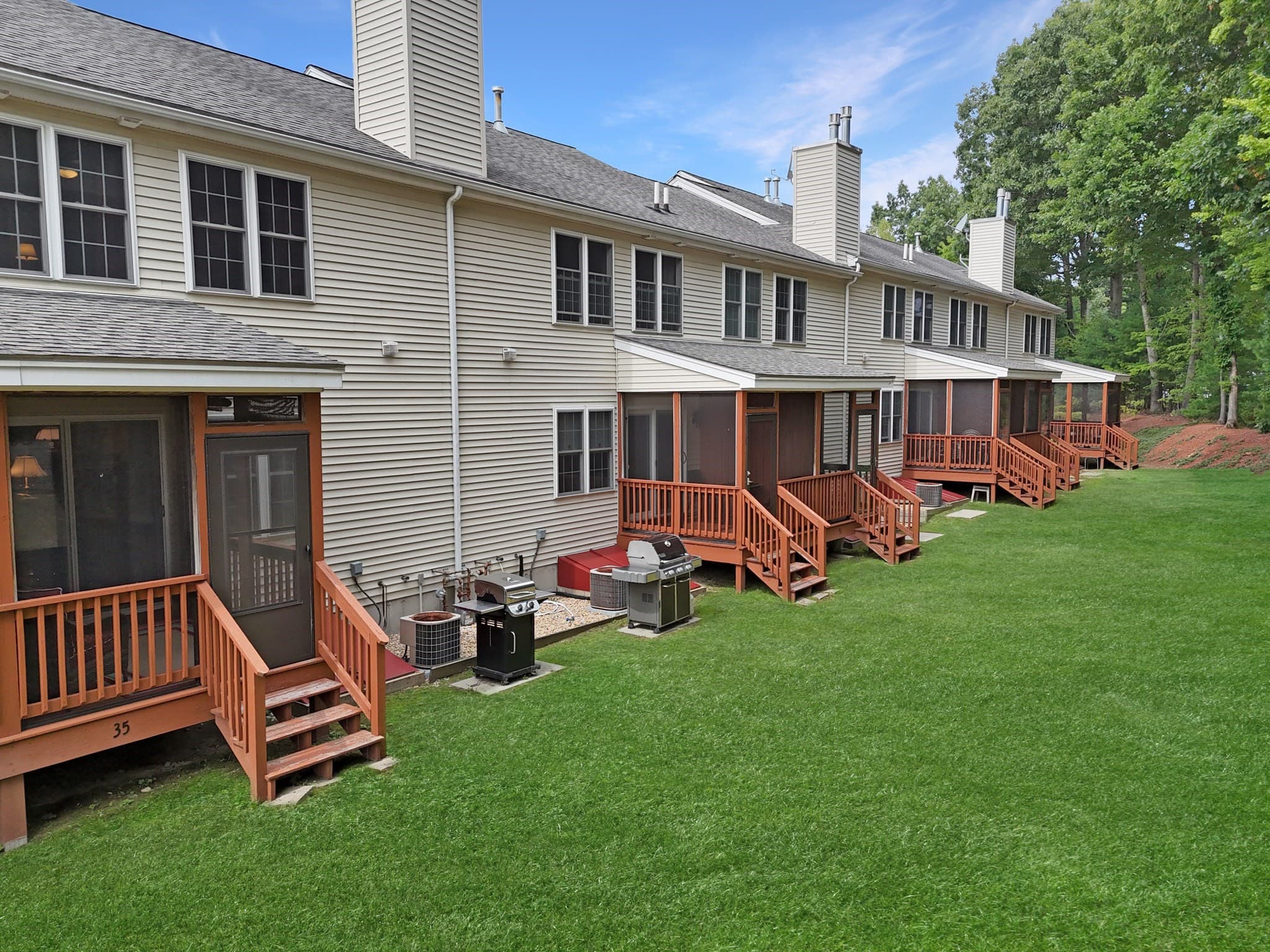 Condominium at 35 Belgian Ln # 35, Leominster MA 01453, Leominster, photo 8 of 34