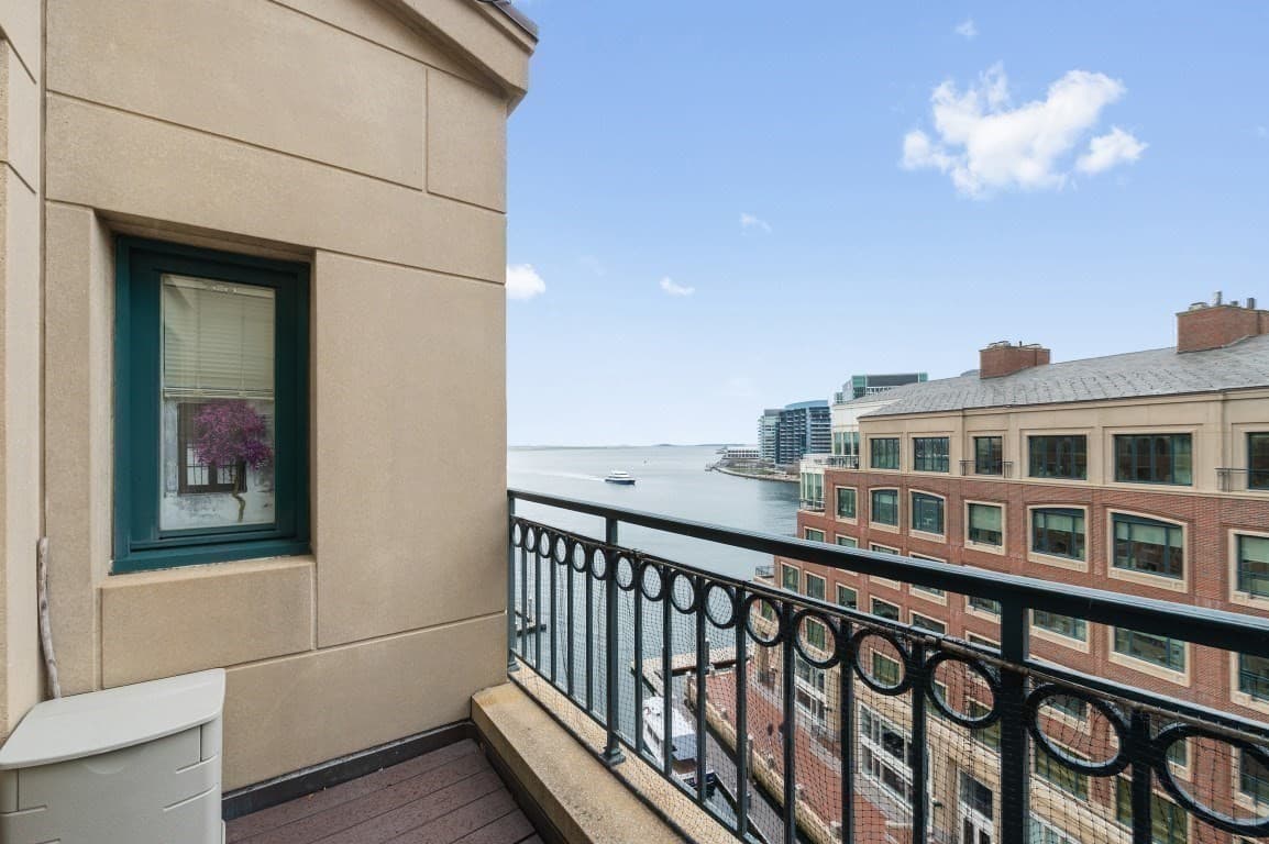 Condominium at 20 Rowes Wharf, Boston MA 02110, photo 21 of 29