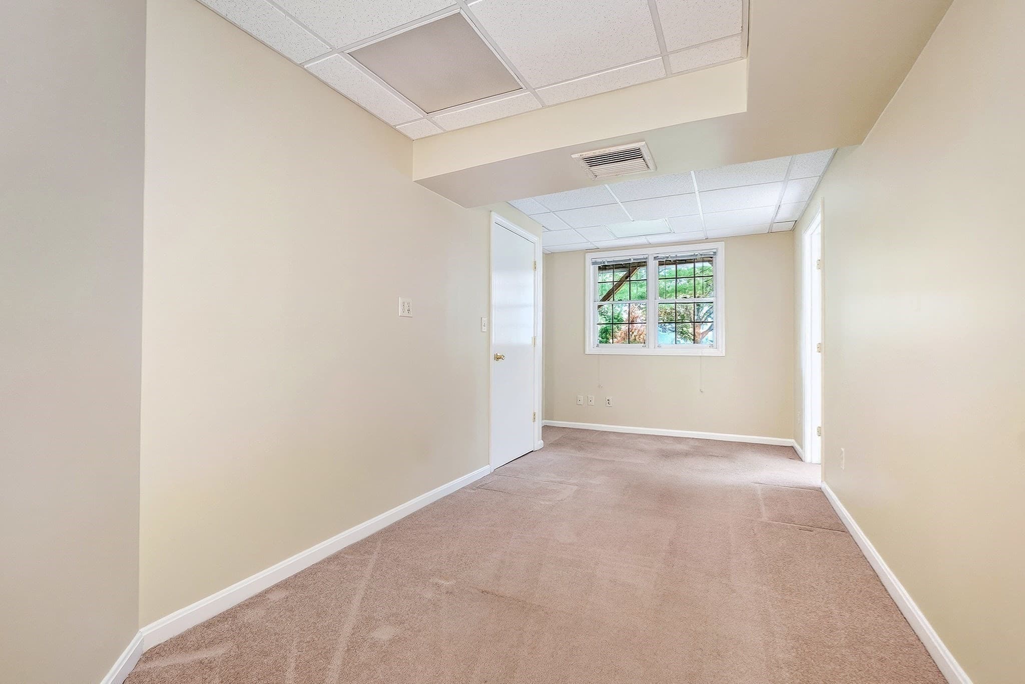 Condominium at 18 Knollwood Court # 18, Burlington MA 01803, Burlington, photo 17 of 27